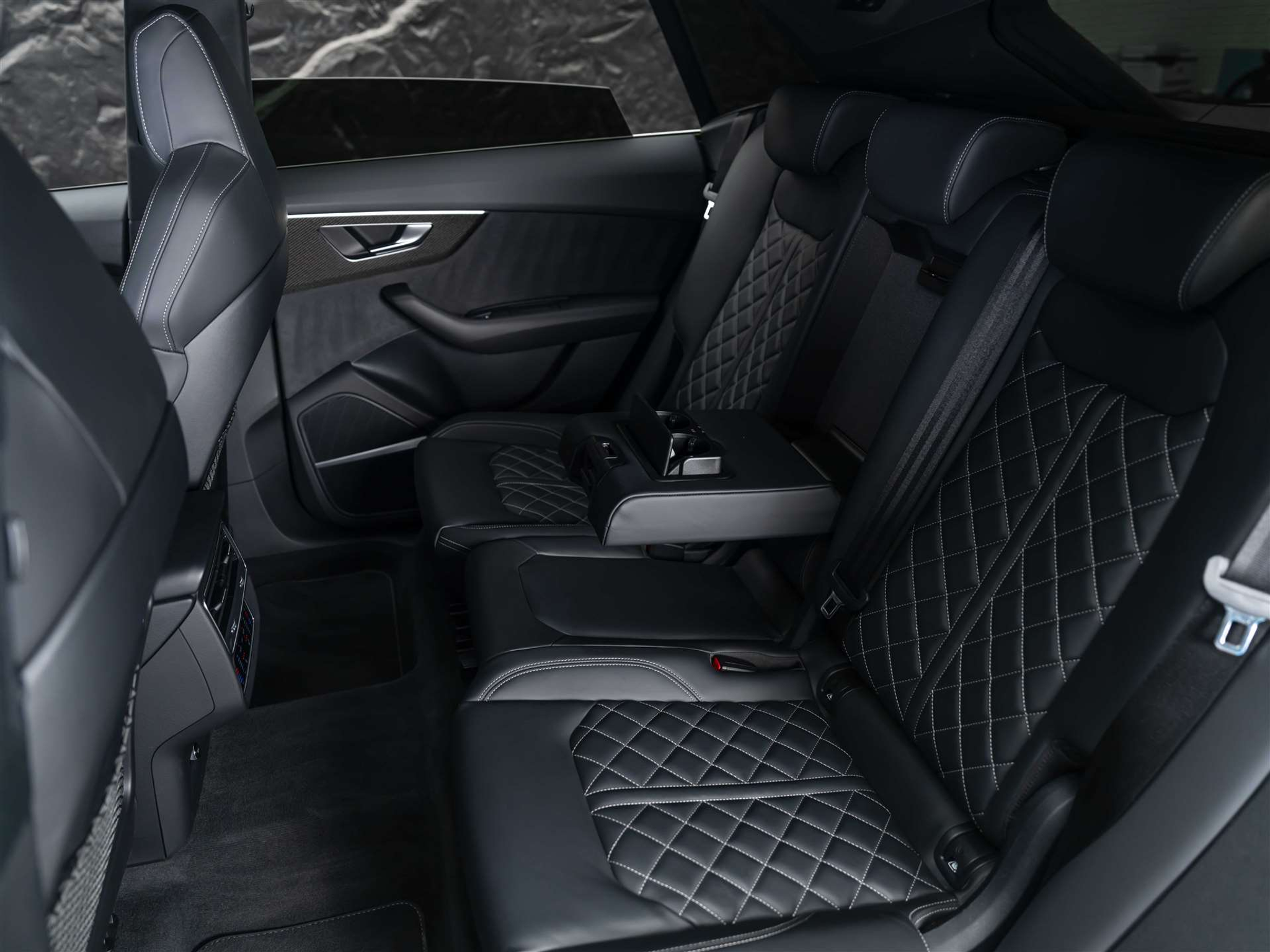 listing desktop thumbnail image 12