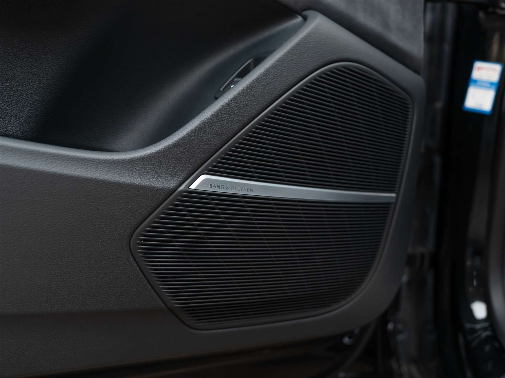 listing desktop thumbnail image 27