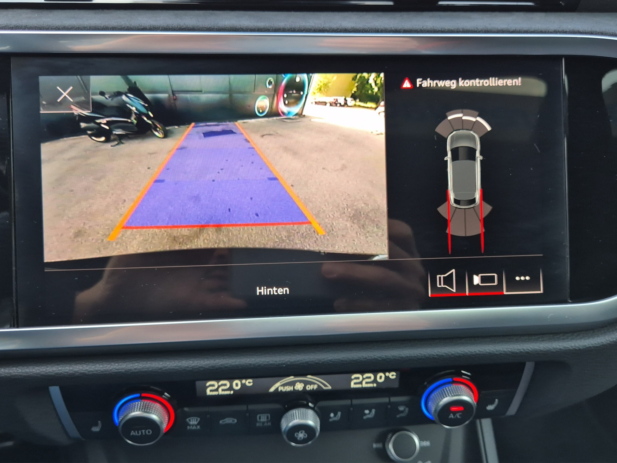 listing desktop thumbnail image 17