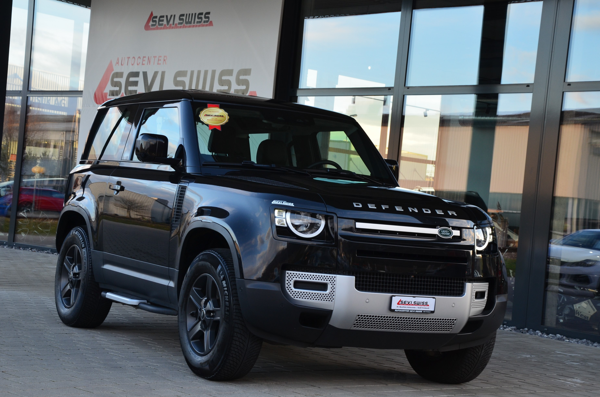 listing desktop thumbnail image 1