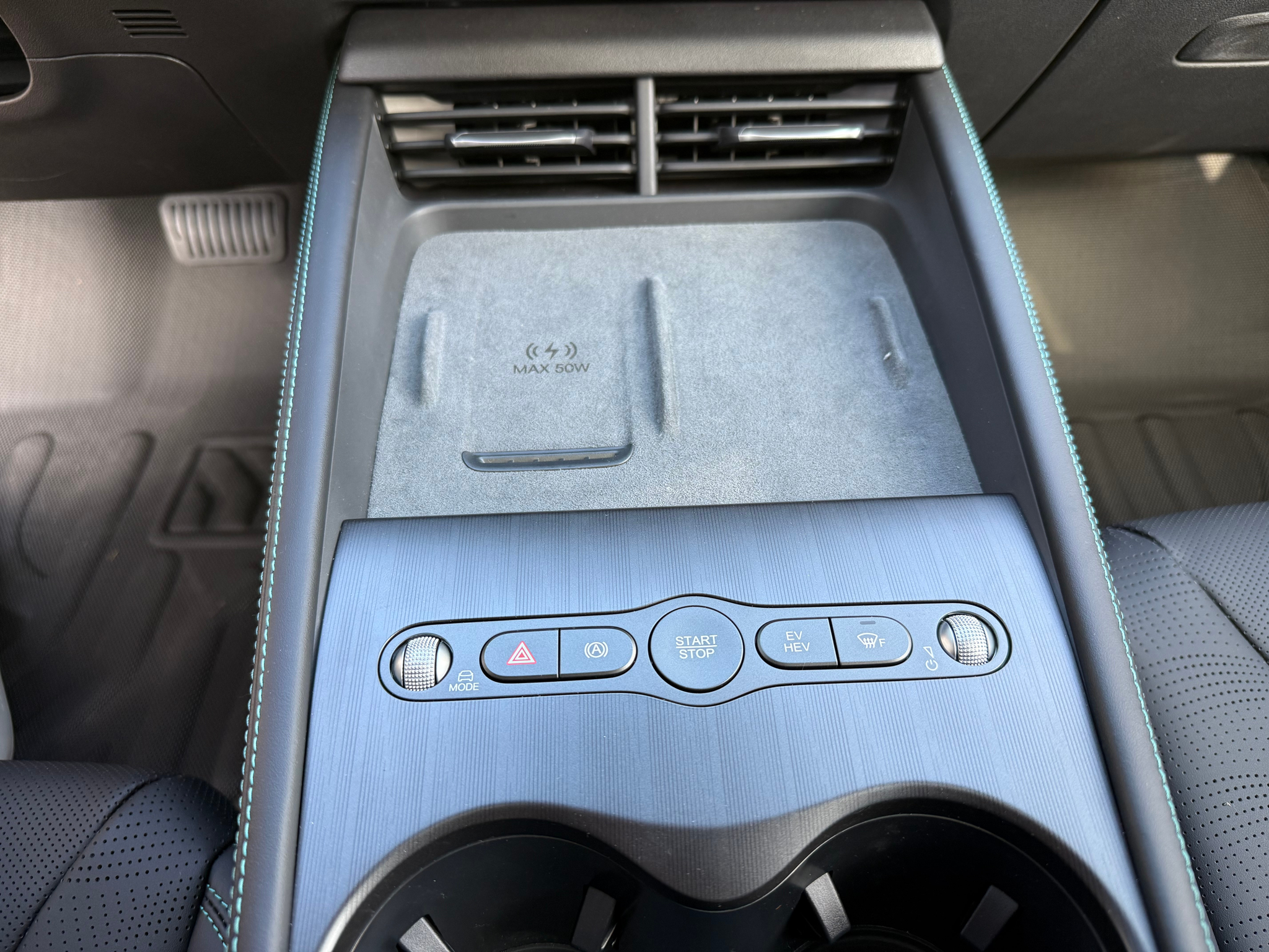 listing desktop thumbnail image 17