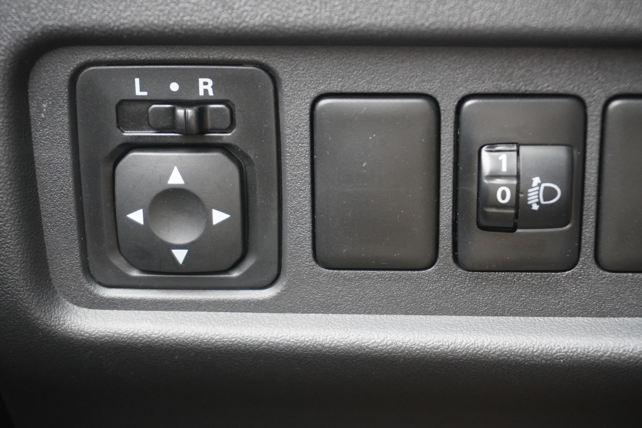 listing desktop thumbnail image 21