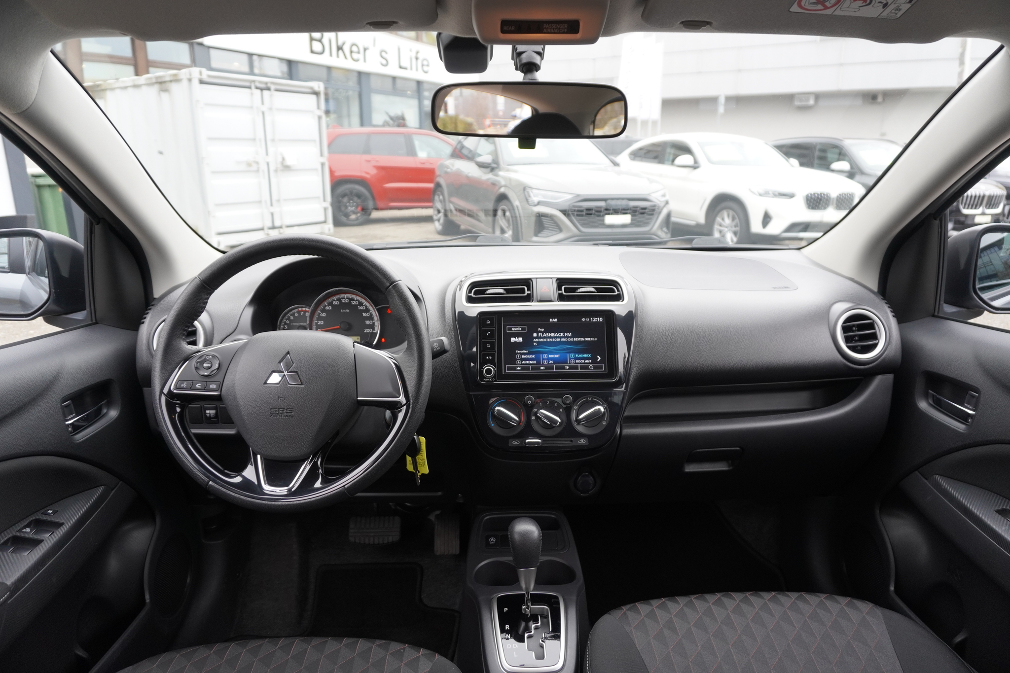 listing desktop thumbnail image 12