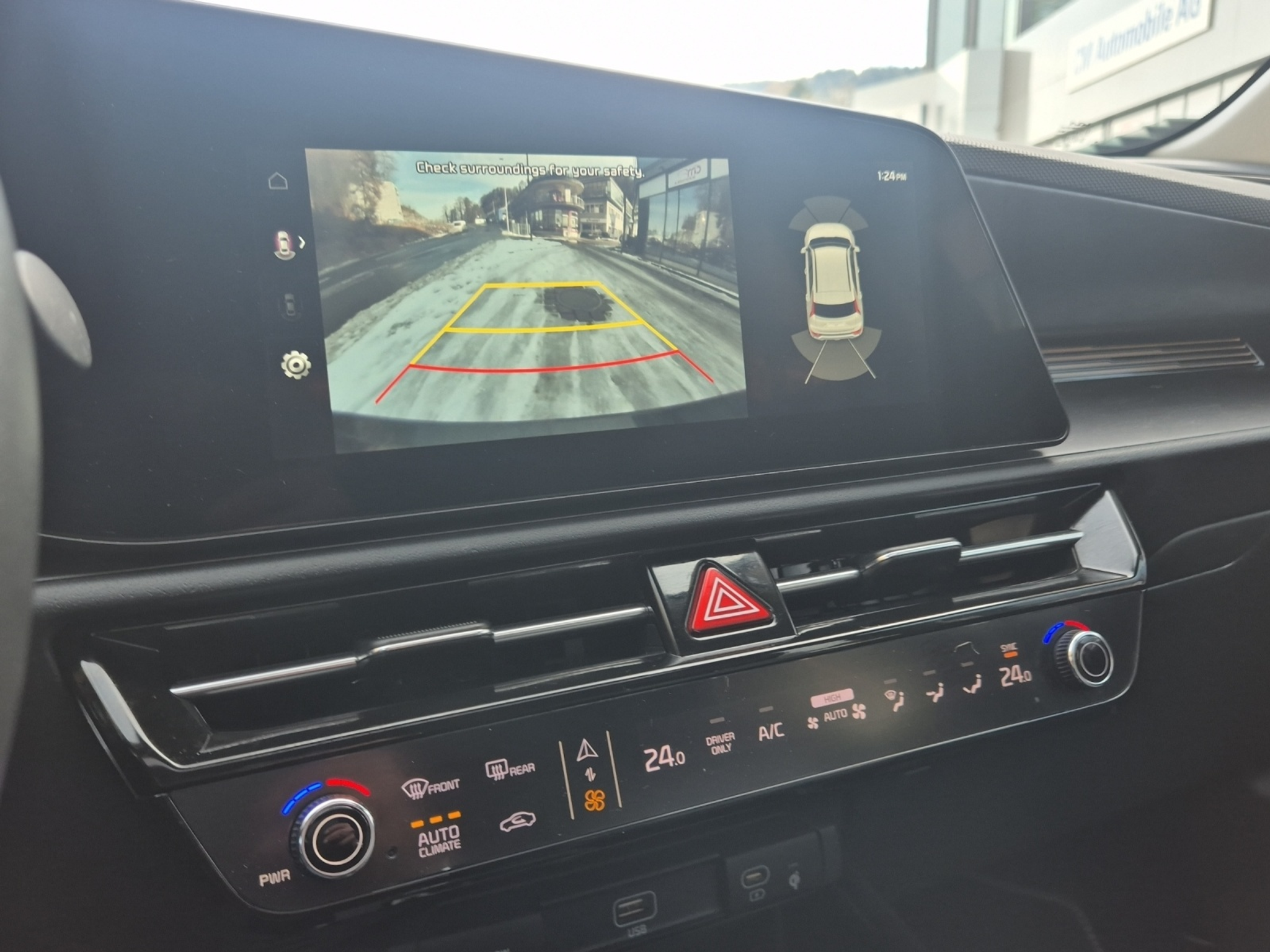 listing desktop thumbnail image 24