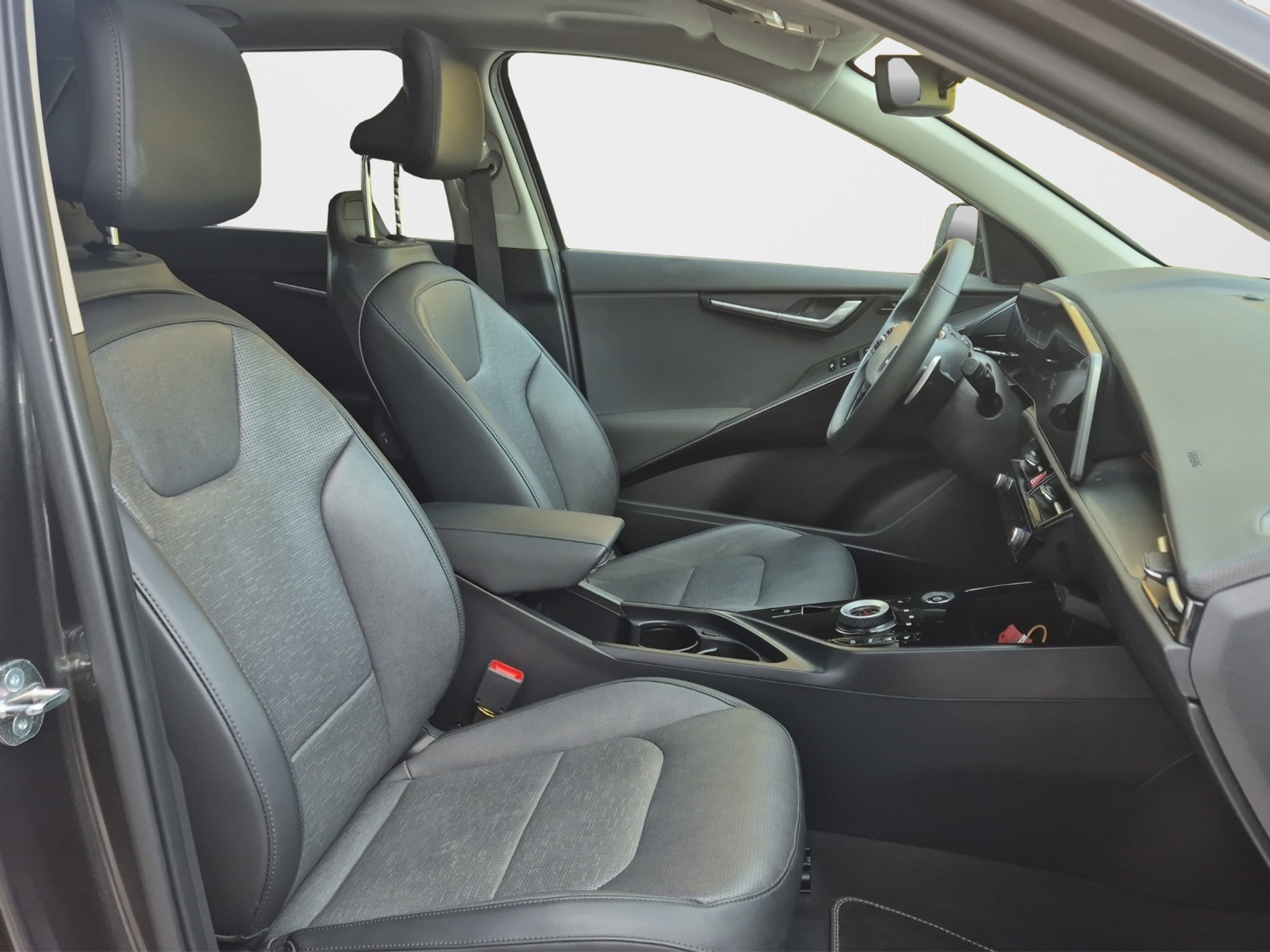 listing desktop thumbnail image 12