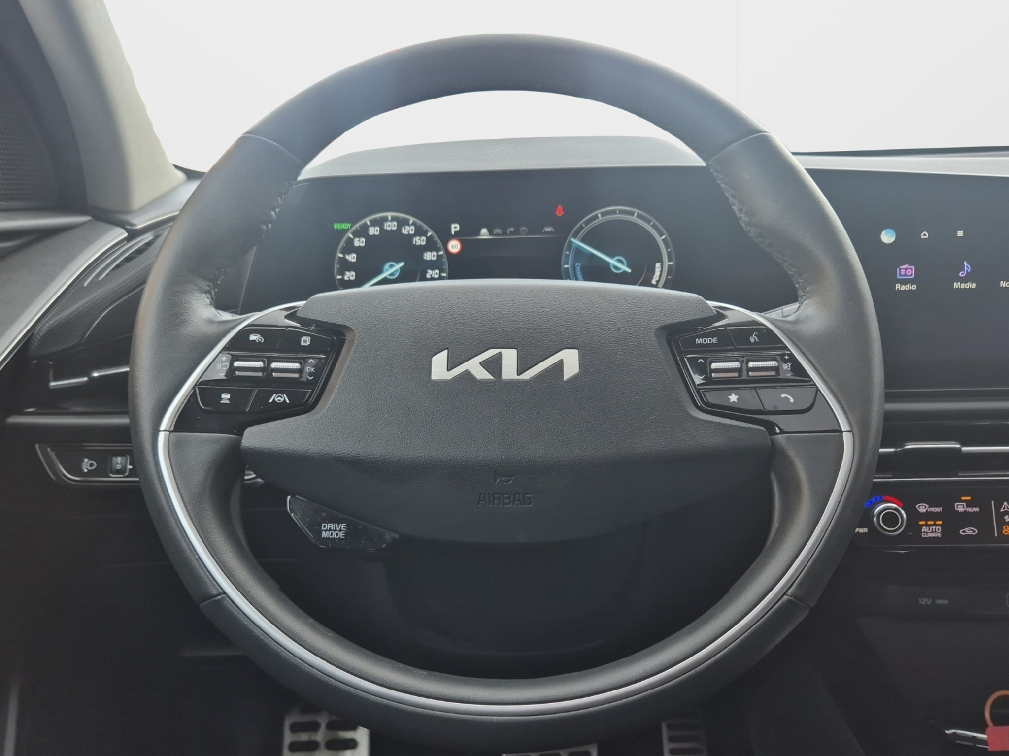 listing desktop thumbnail image 17