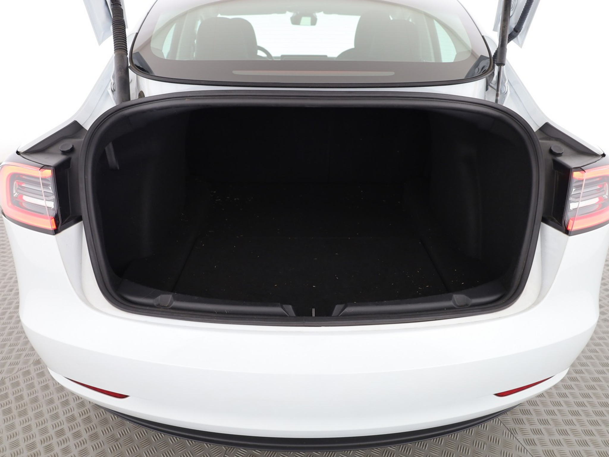 listing desktop thumbnail image 4