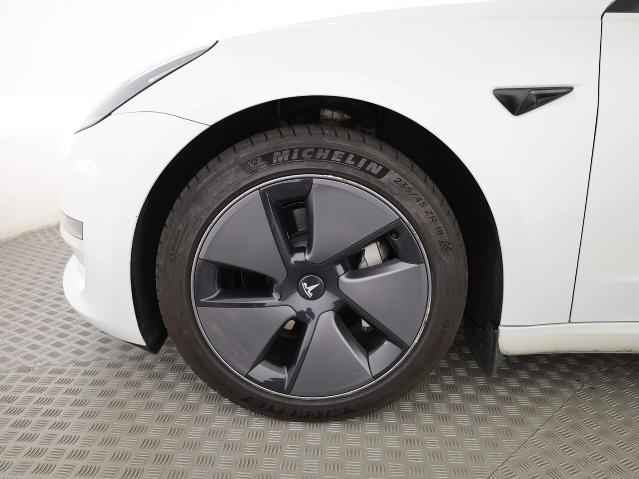 listing desktop thumbnail image 5