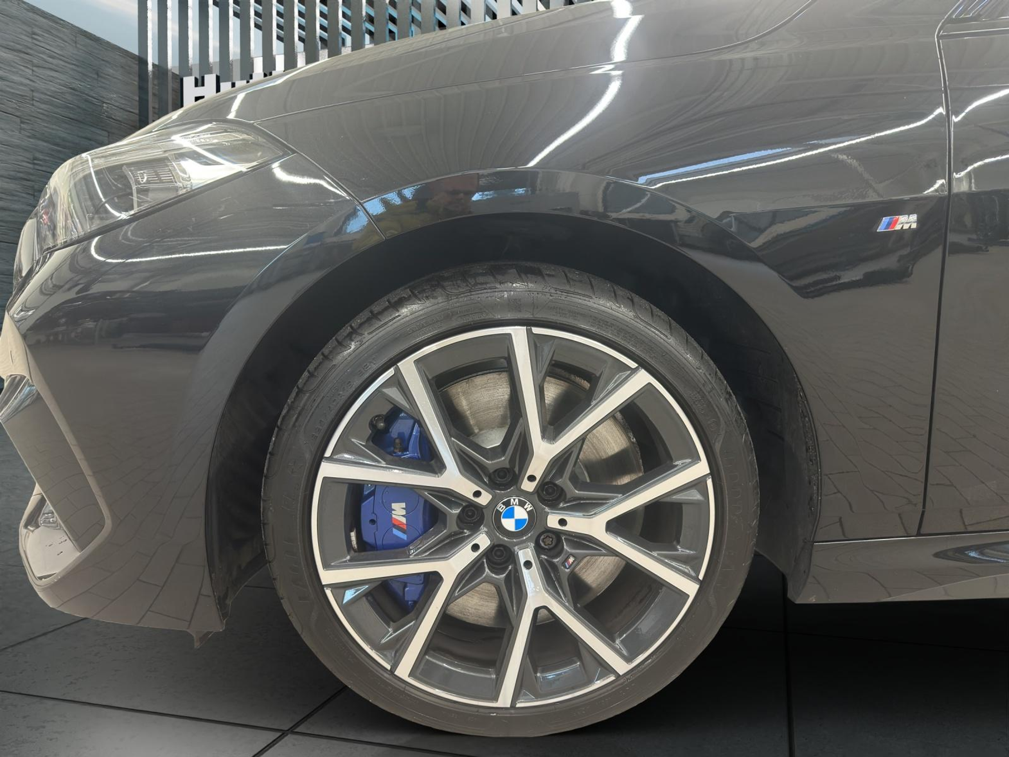 listing desktop thumbnail image 8