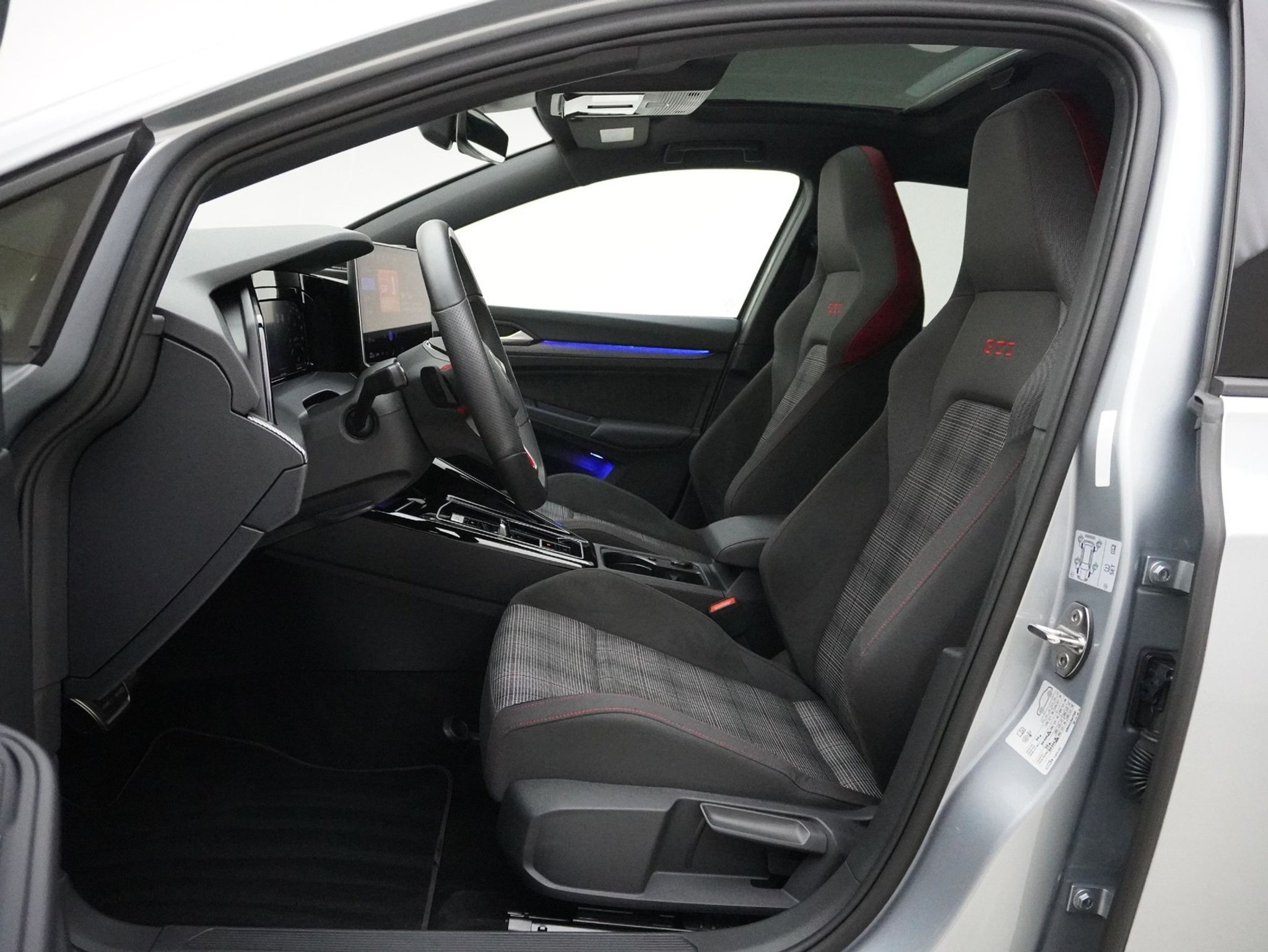 listing desktop thumbnail image 8