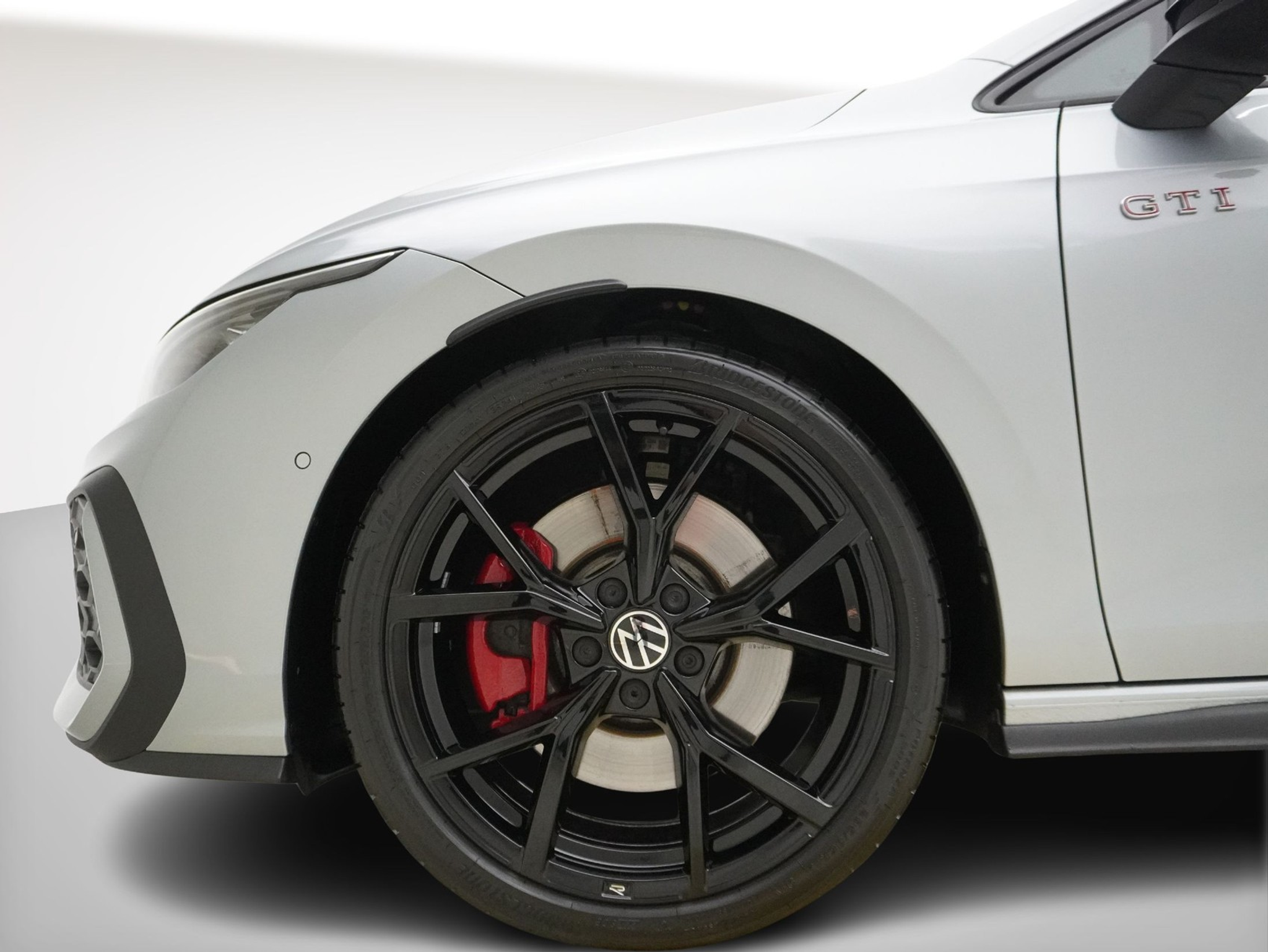 listing desktop thumbnail image 6