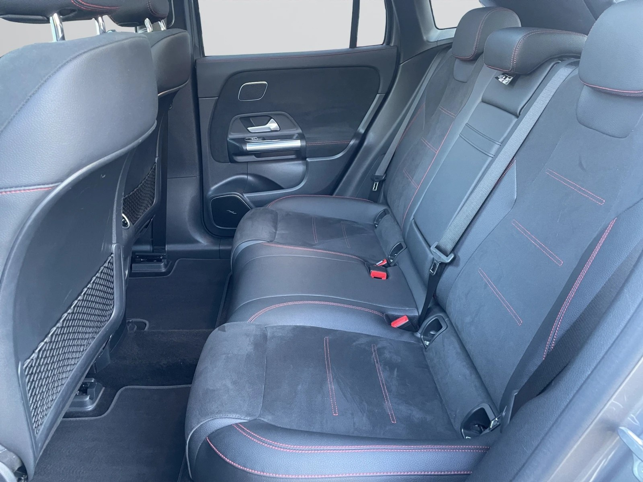 listing desktop thumbnail image 11