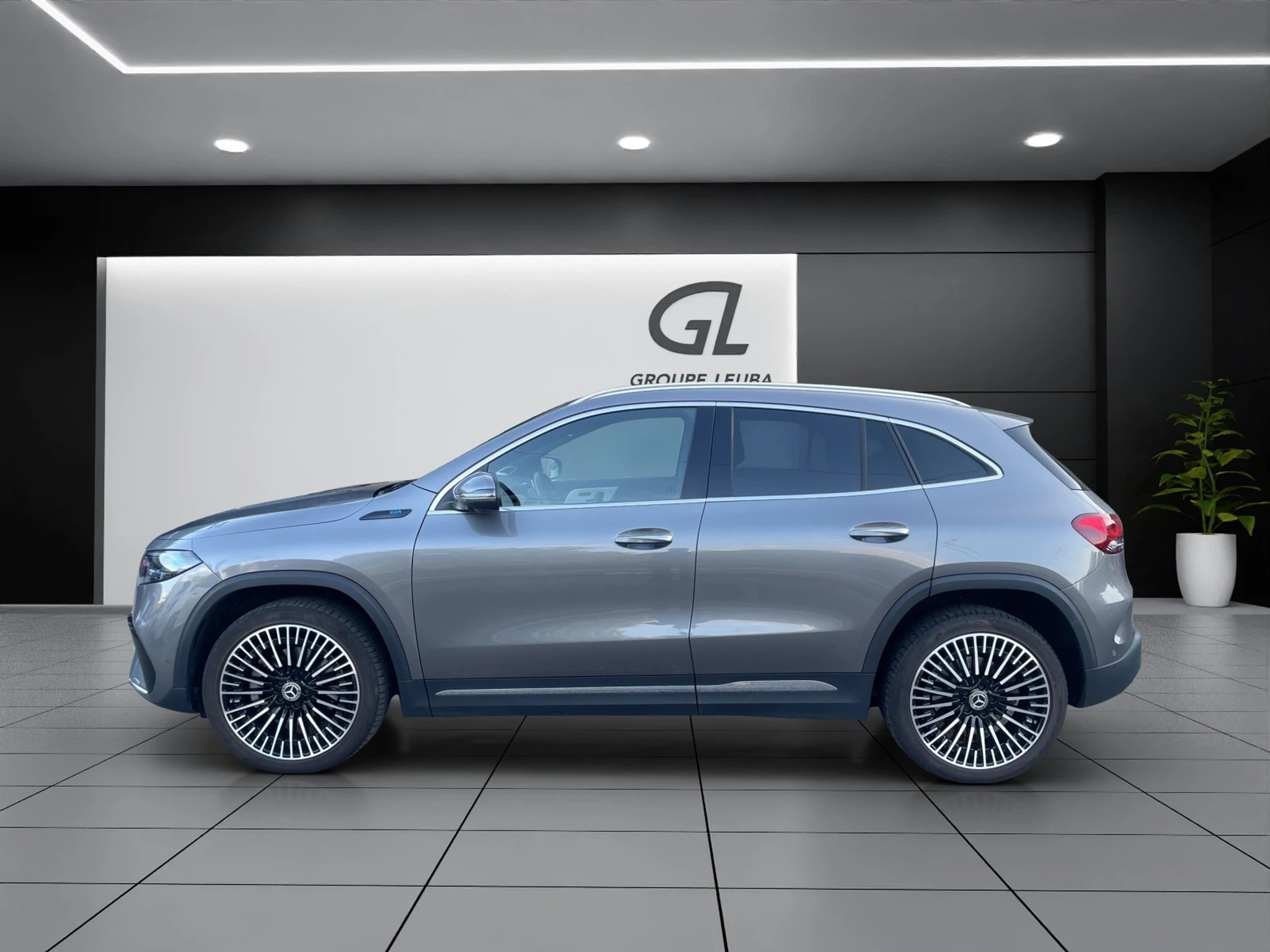 listing desktop thumbnail image 3