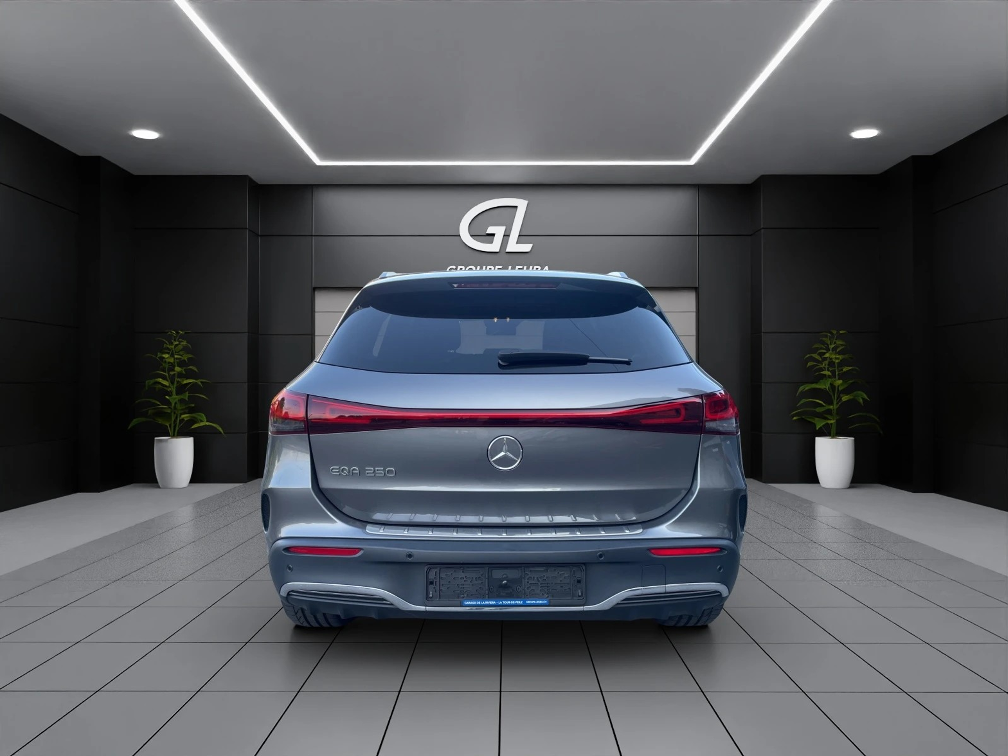 listing desktop thumbnail image 4