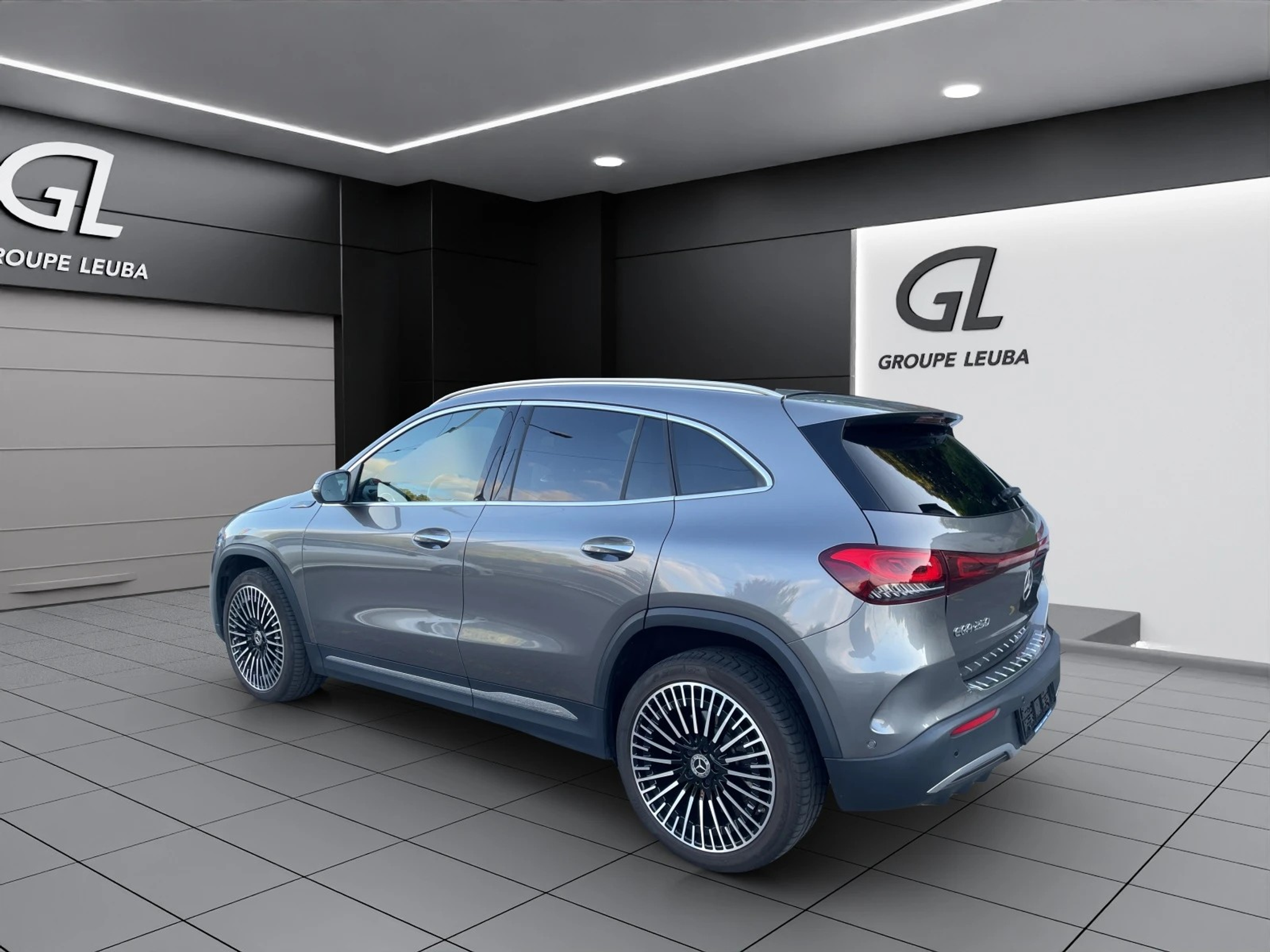 listing desktop thumbnail image 2