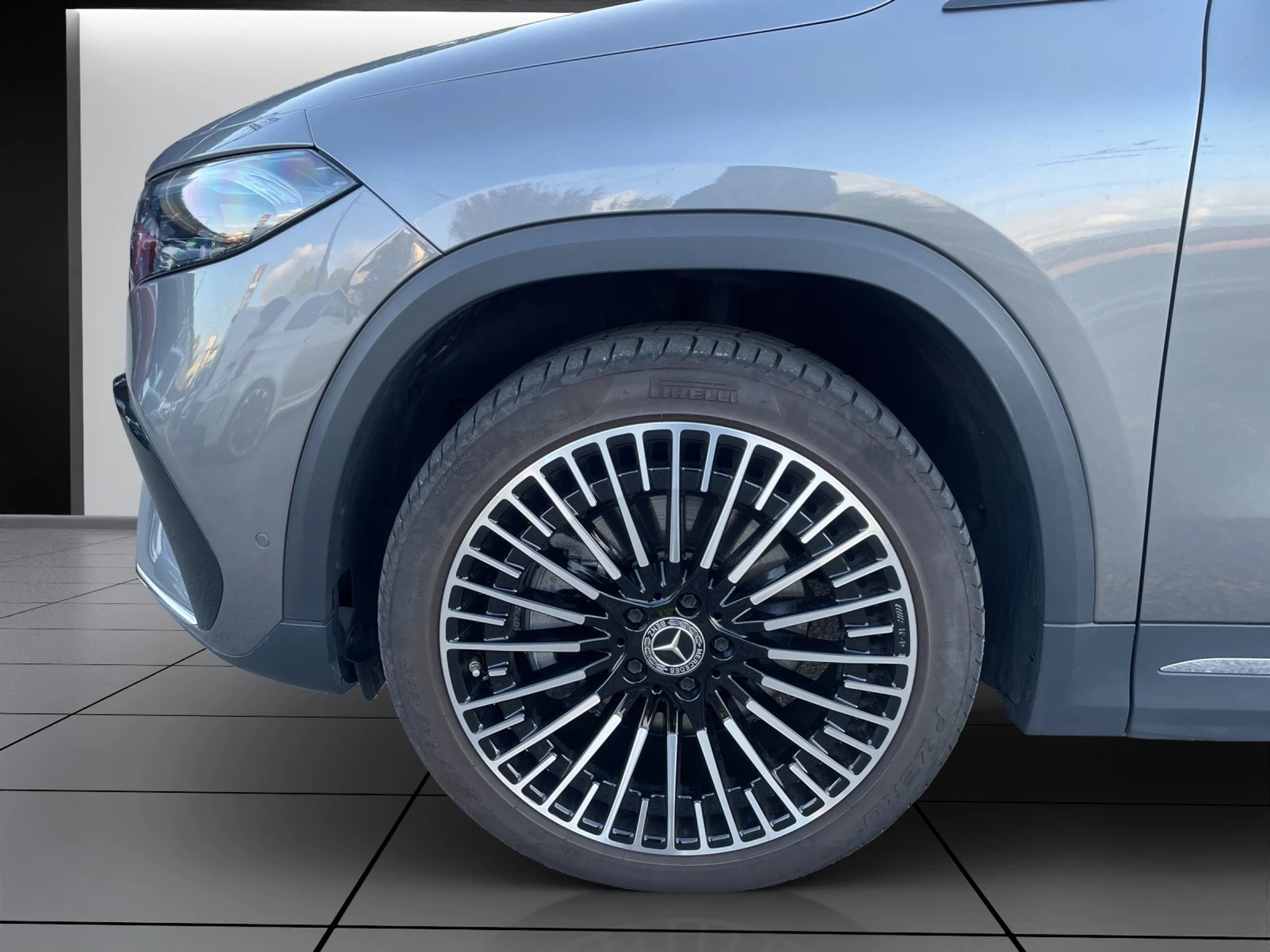 listing desktop thumbnail image 5