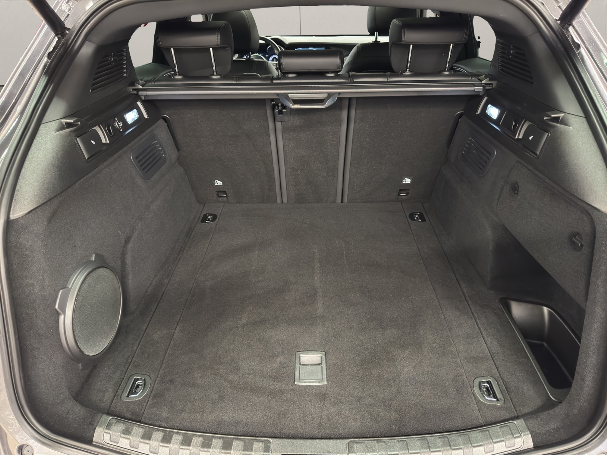 listing desktop thumbnail image 12