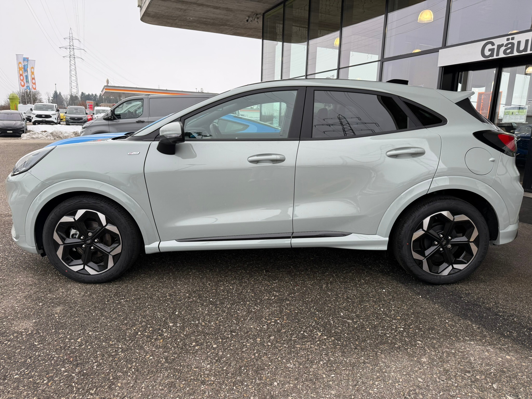 listing desktop thumbnail image 3