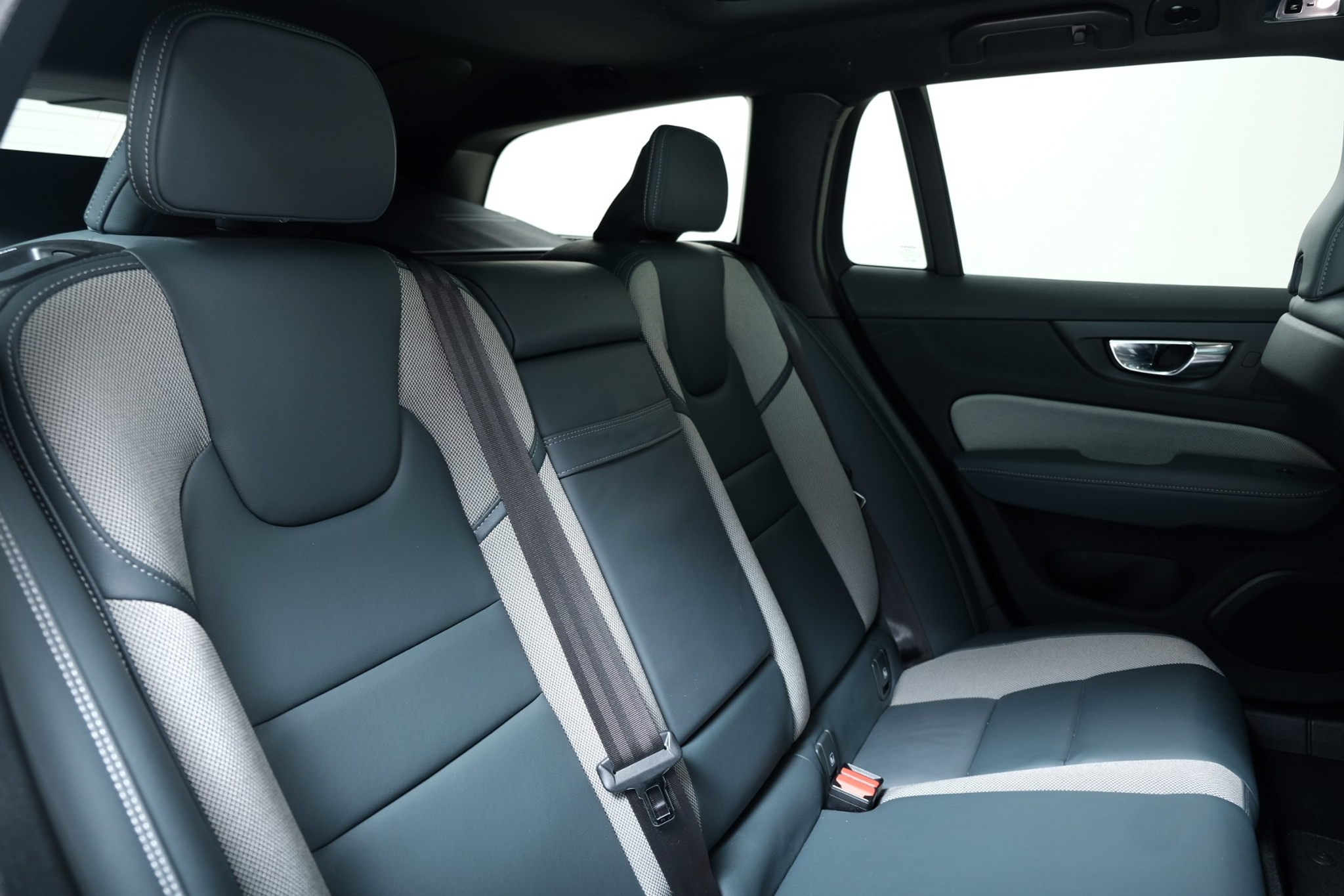 listing desktop thumbnail image 10