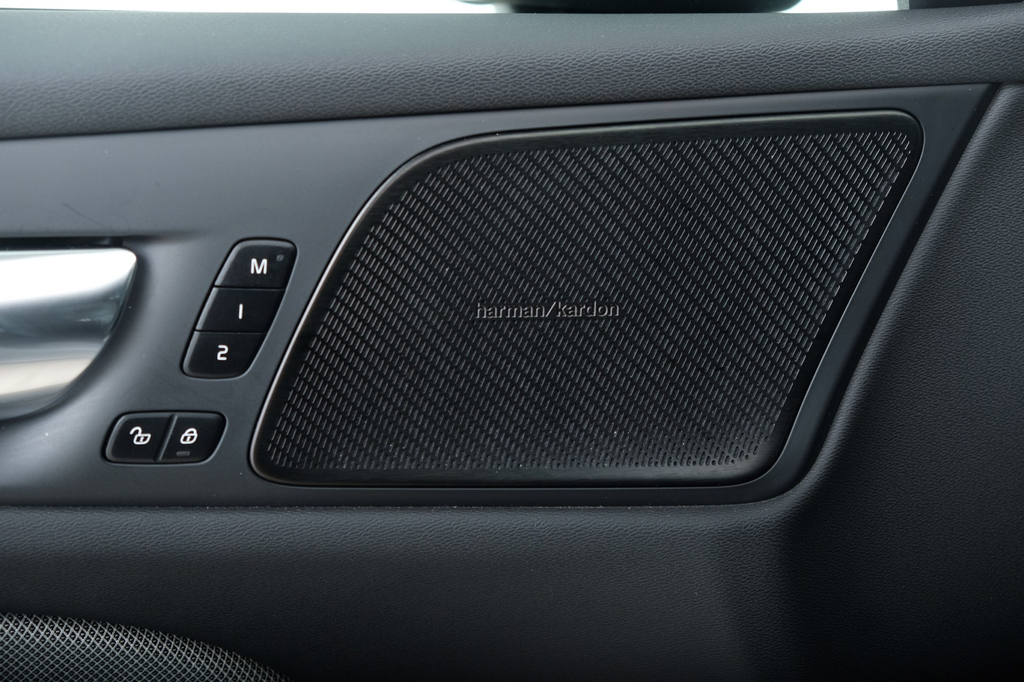 listing desktop thumbnail image 14