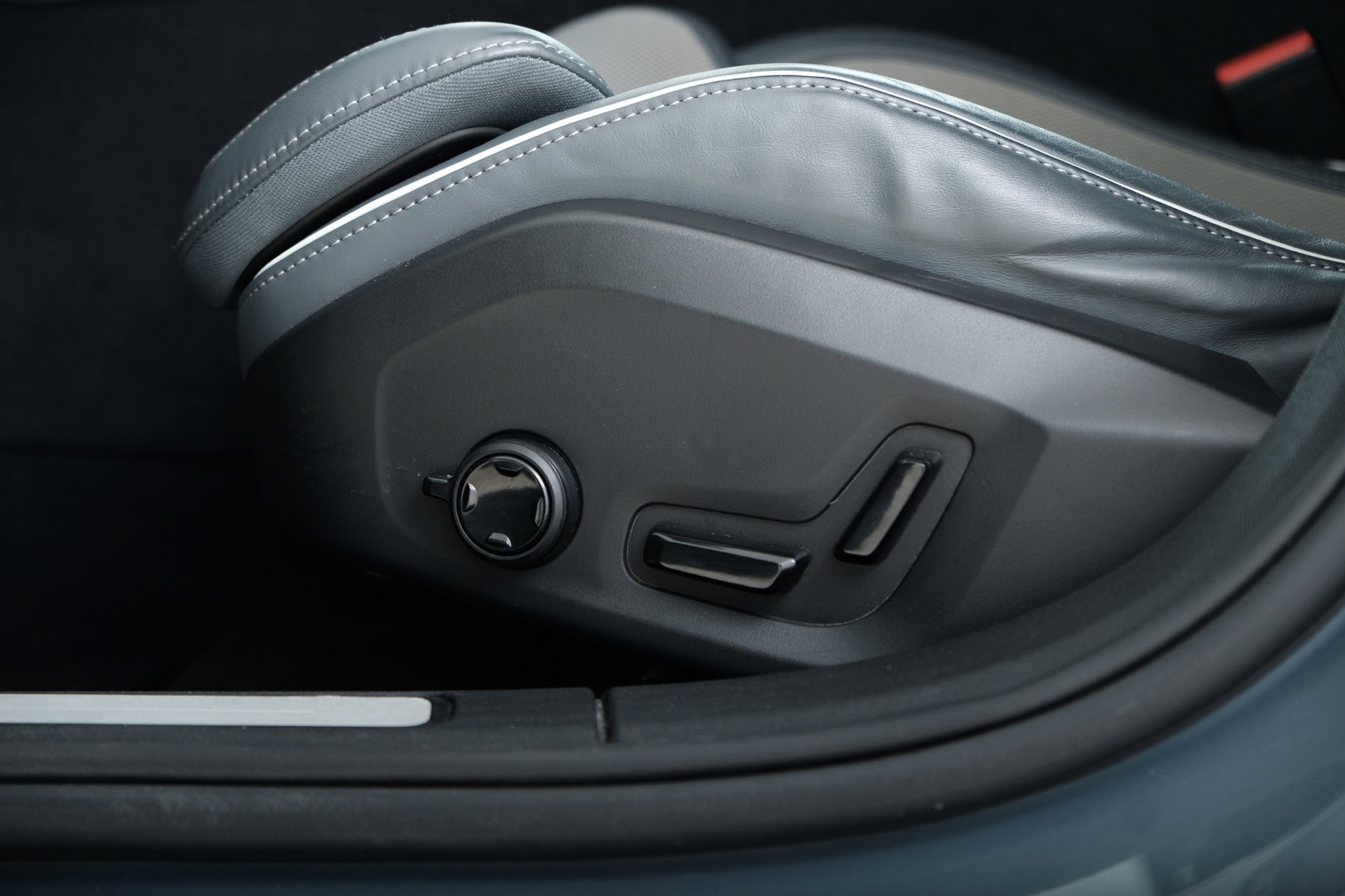 listing desktop thumbnail image 15