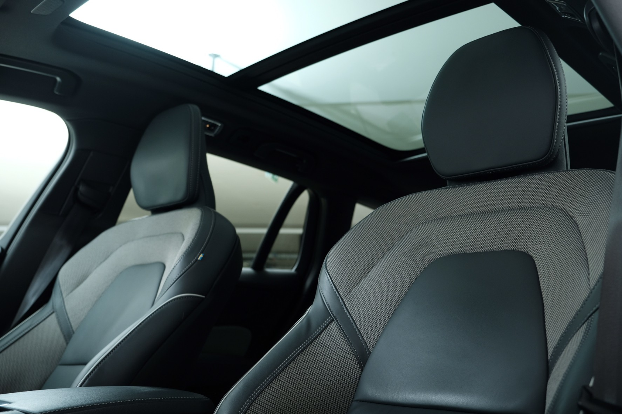 listing desktop thumbnail image 9