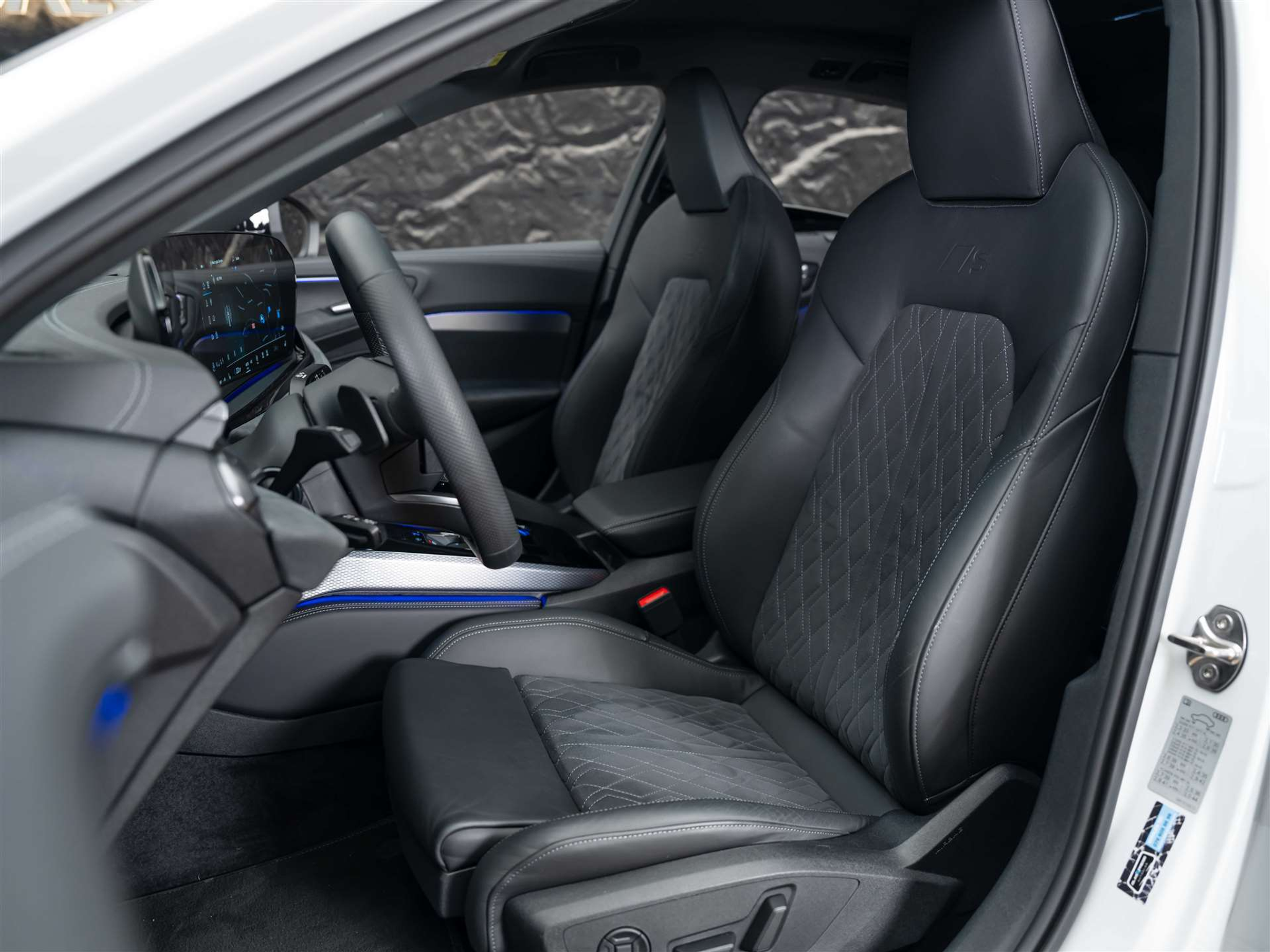 listing desktop thumbnail image 9