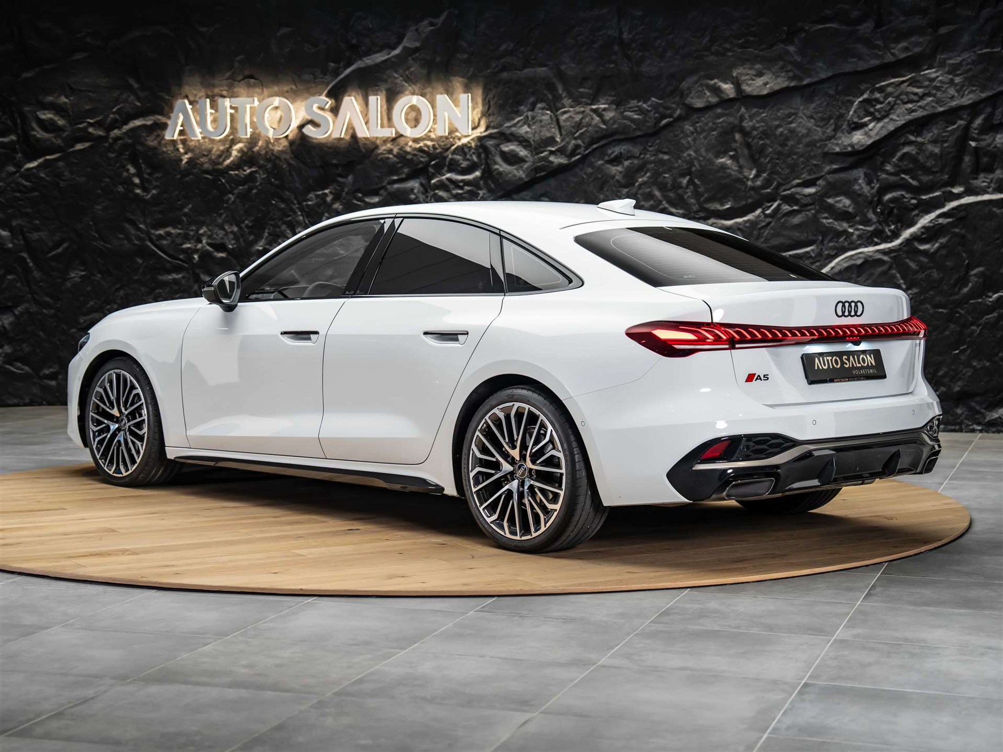 listing desktop thumbnail image 2