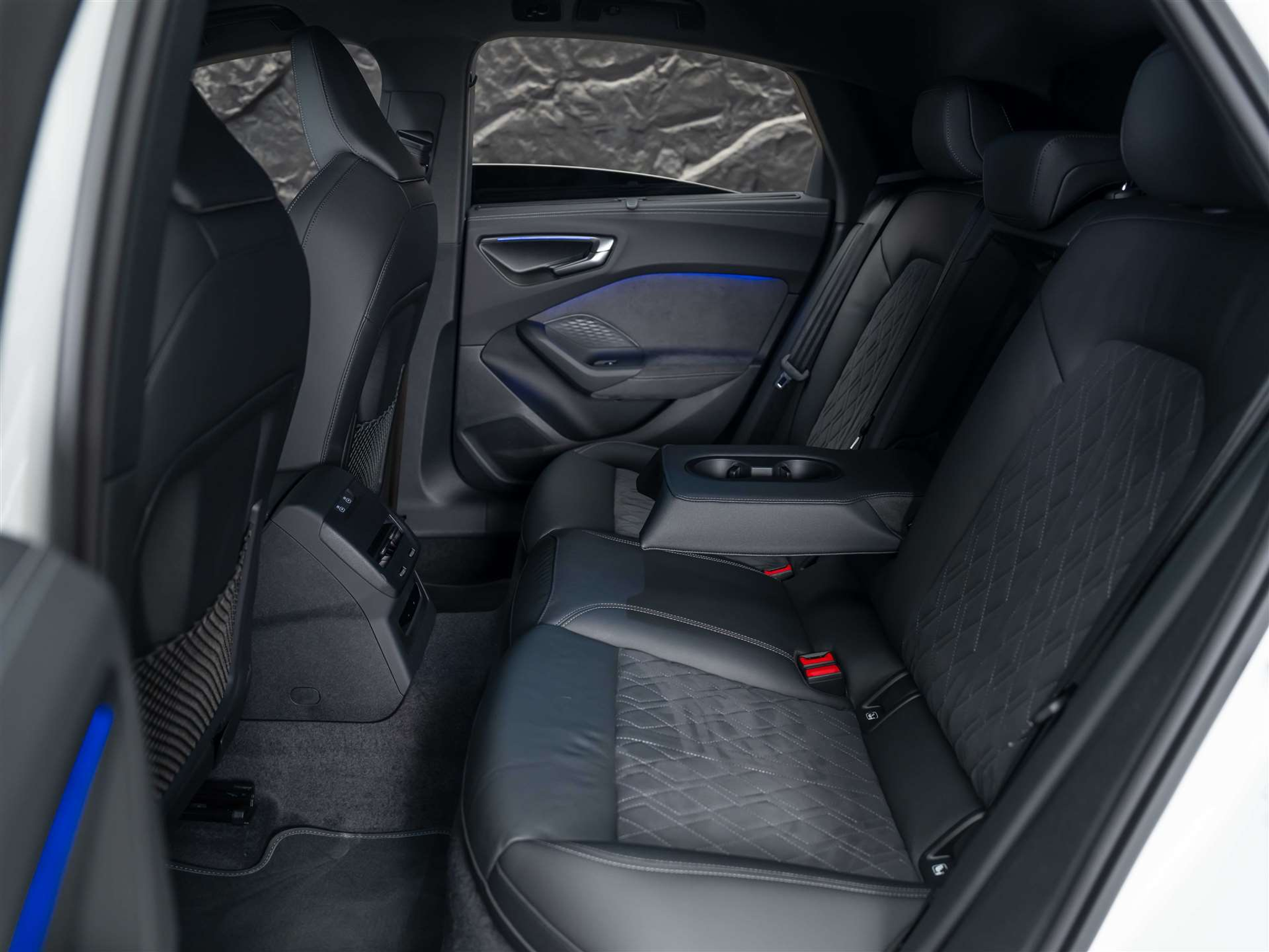 listing desktop thumbnail image 13