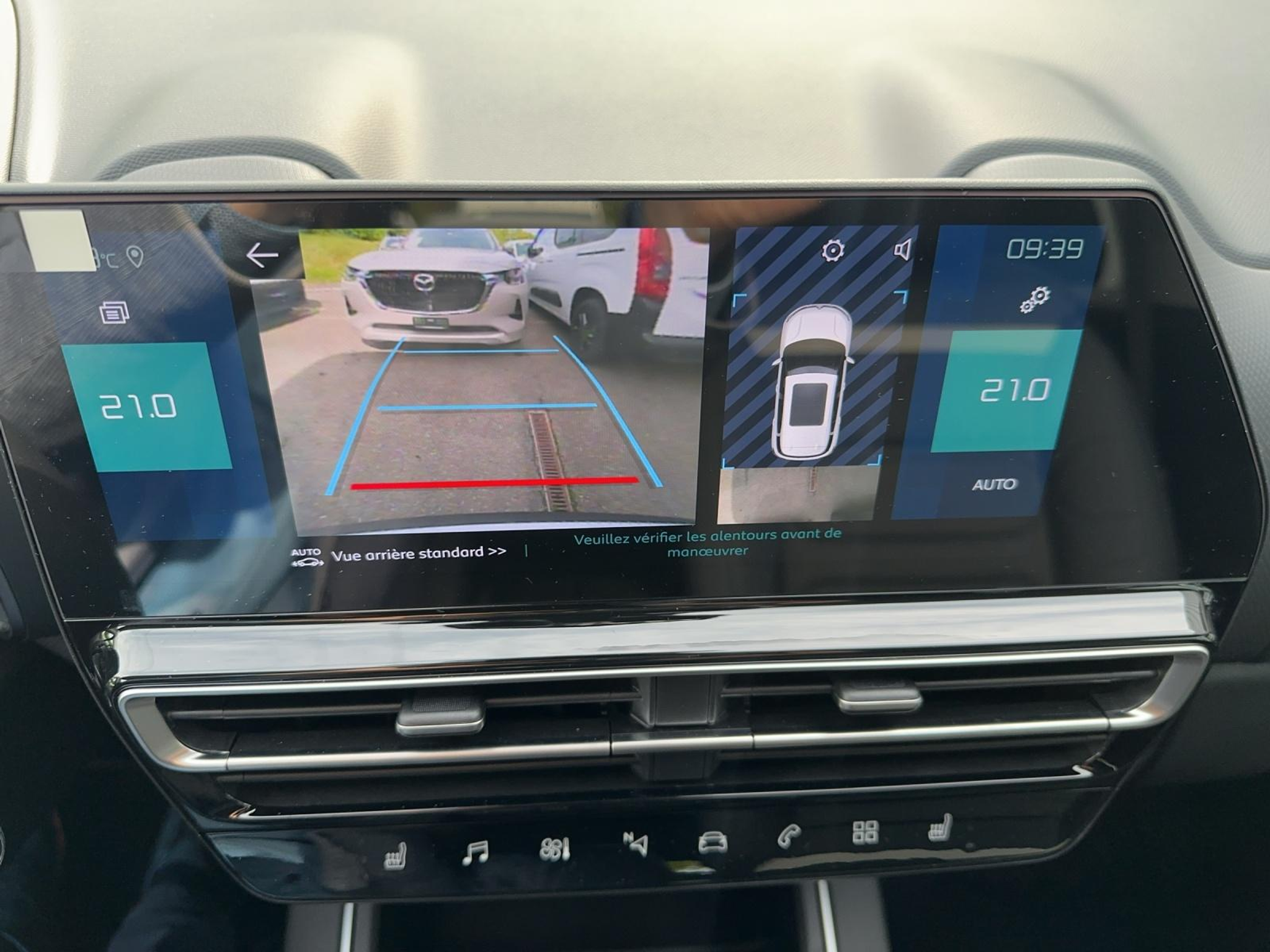 listing desktop thumbnail image 17