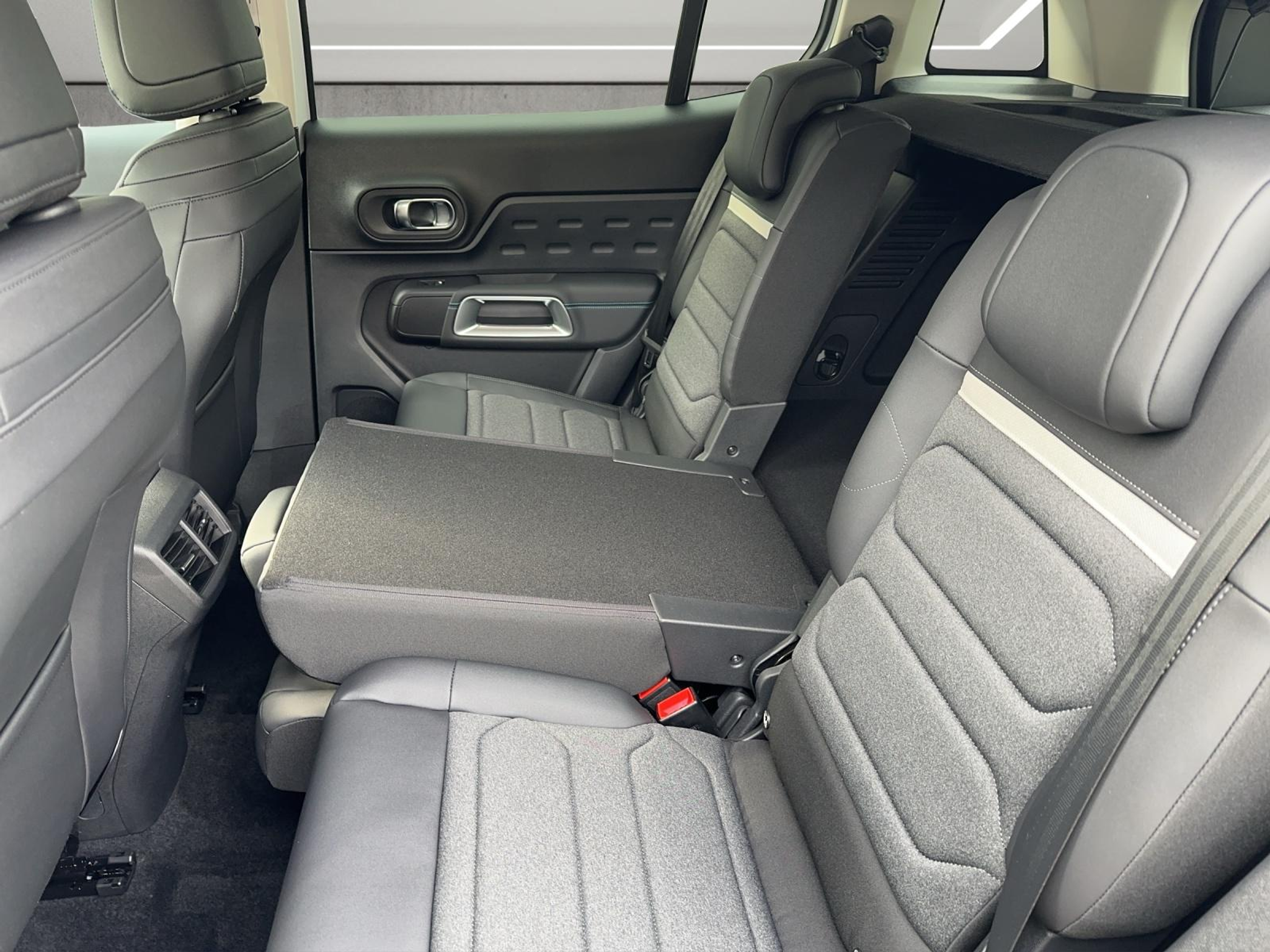 listing desktop thumbnail image 10