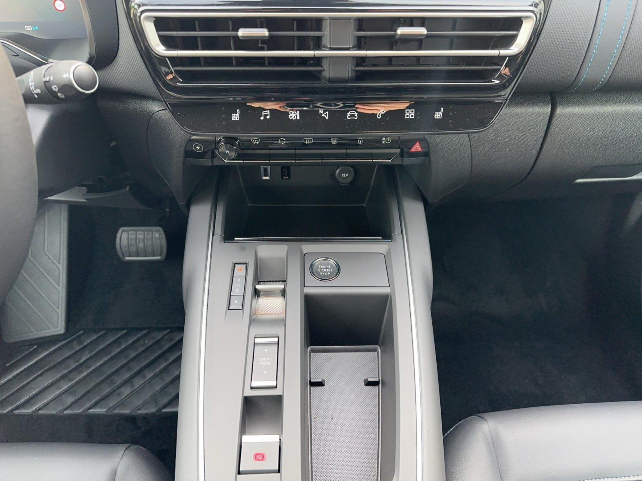 listing desktop thumbnail image 15