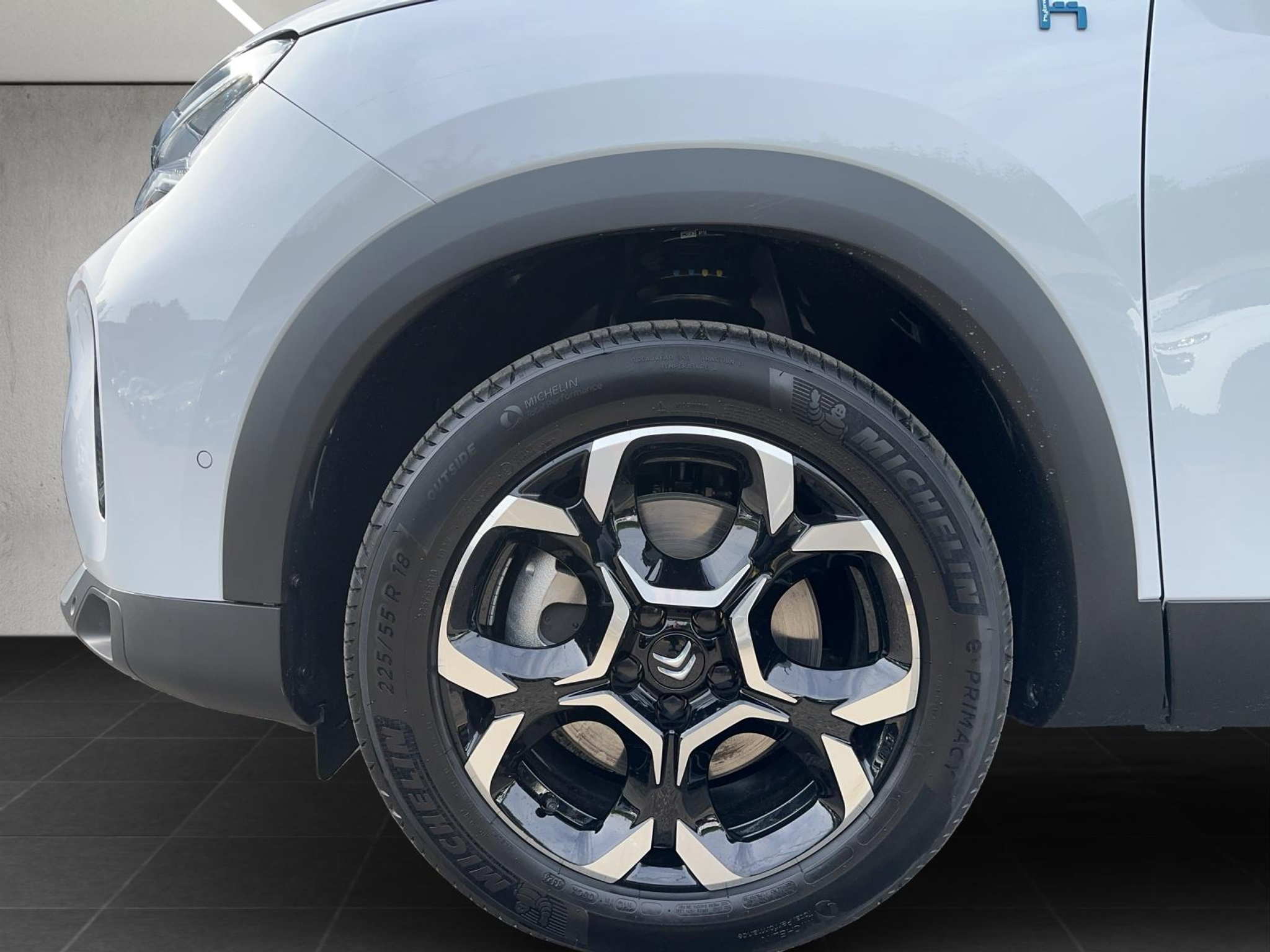 listing desktop thumbnail image 19