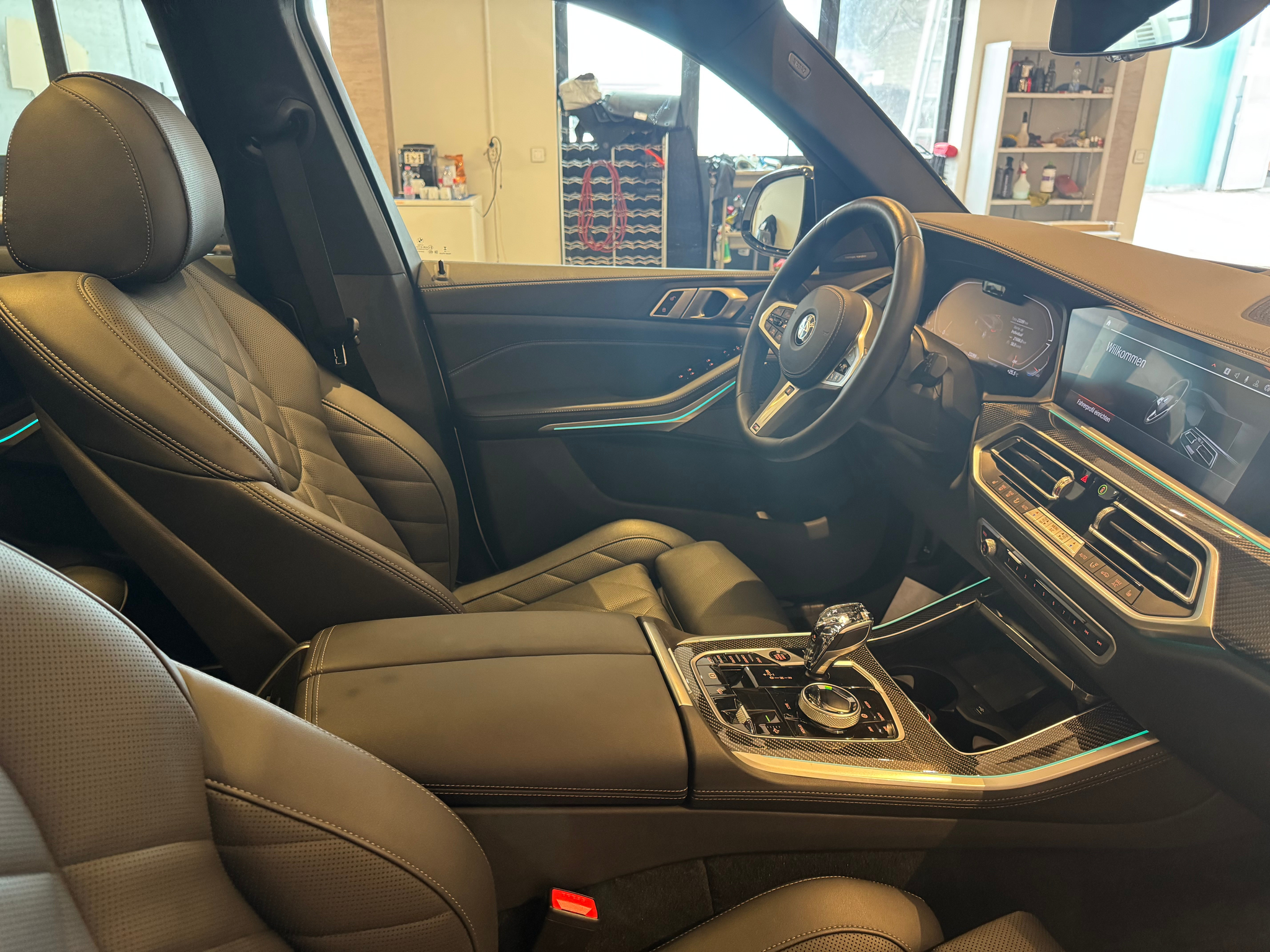 listing desktop thumbnail image 12