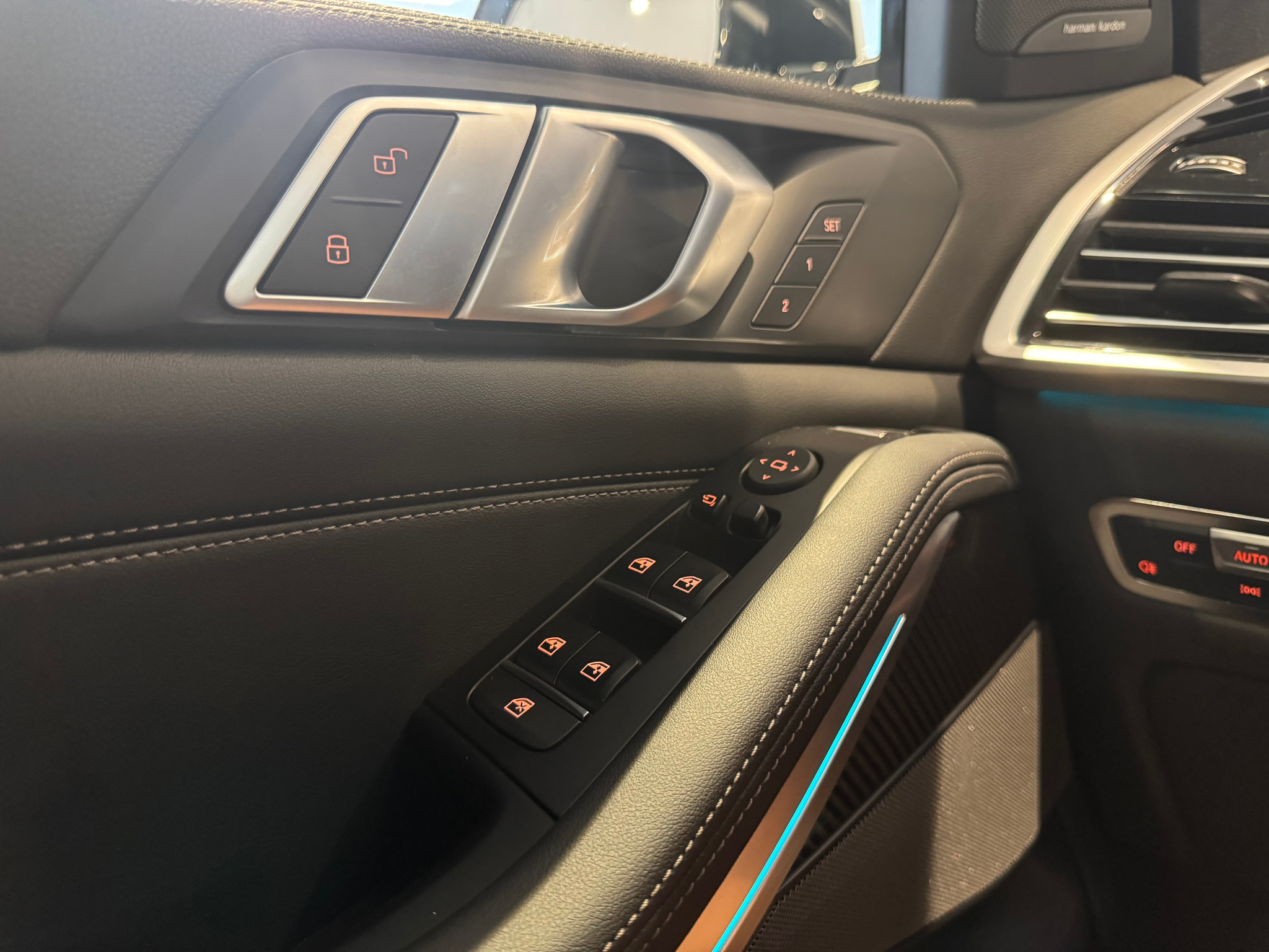 listing desktop thumbnail image 25