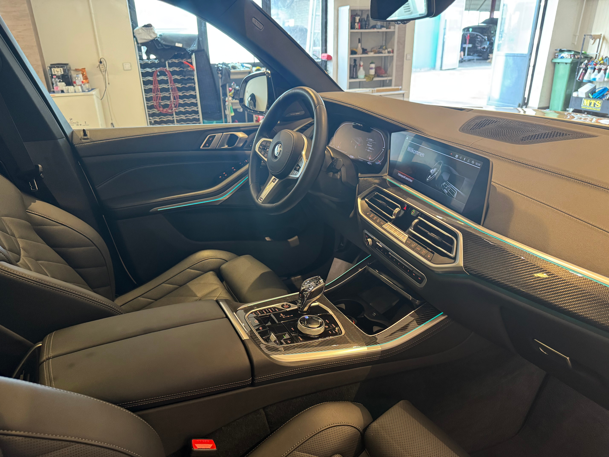 listing desktop thumbnail image 11