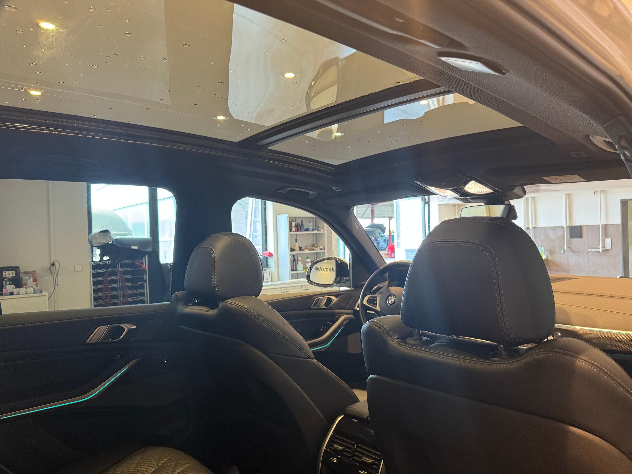 listing desktop thumbnail image 15