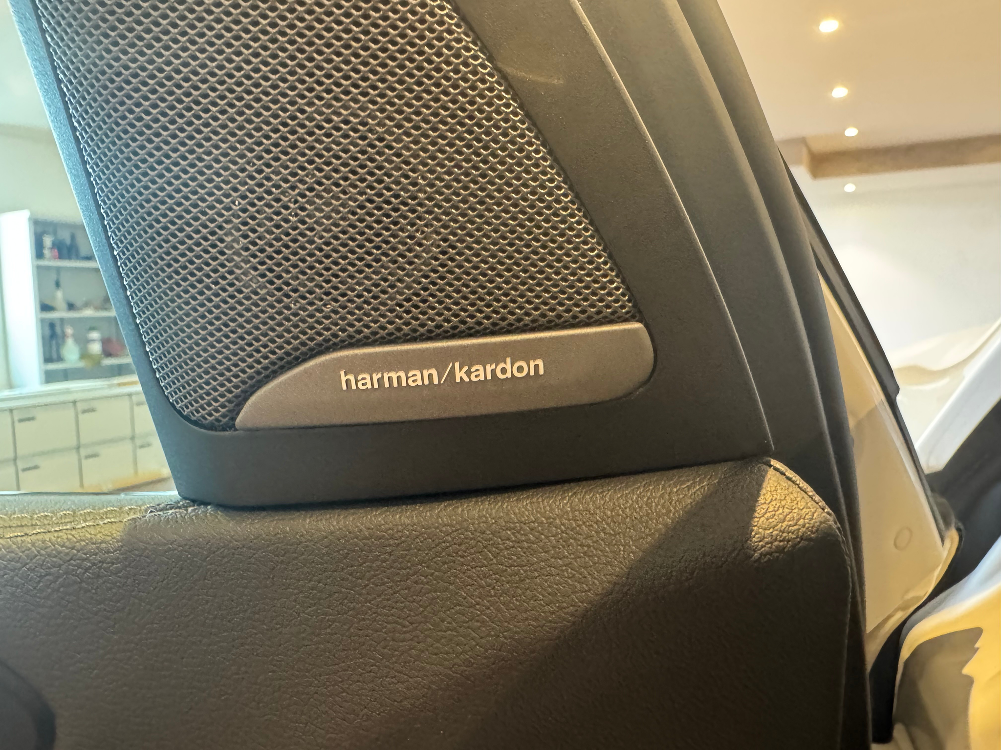 listing desktop thumbnail image 27