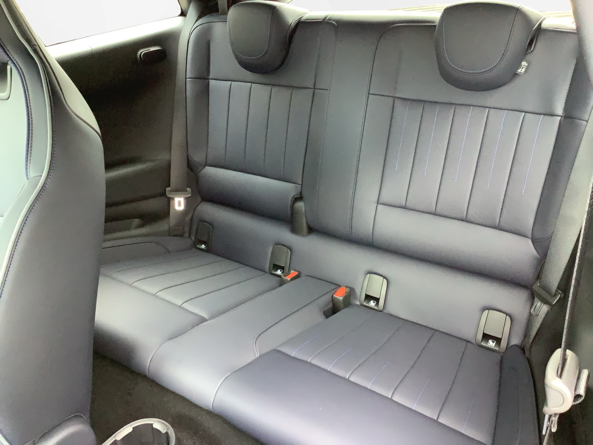 listing desktop thumbnail image 18