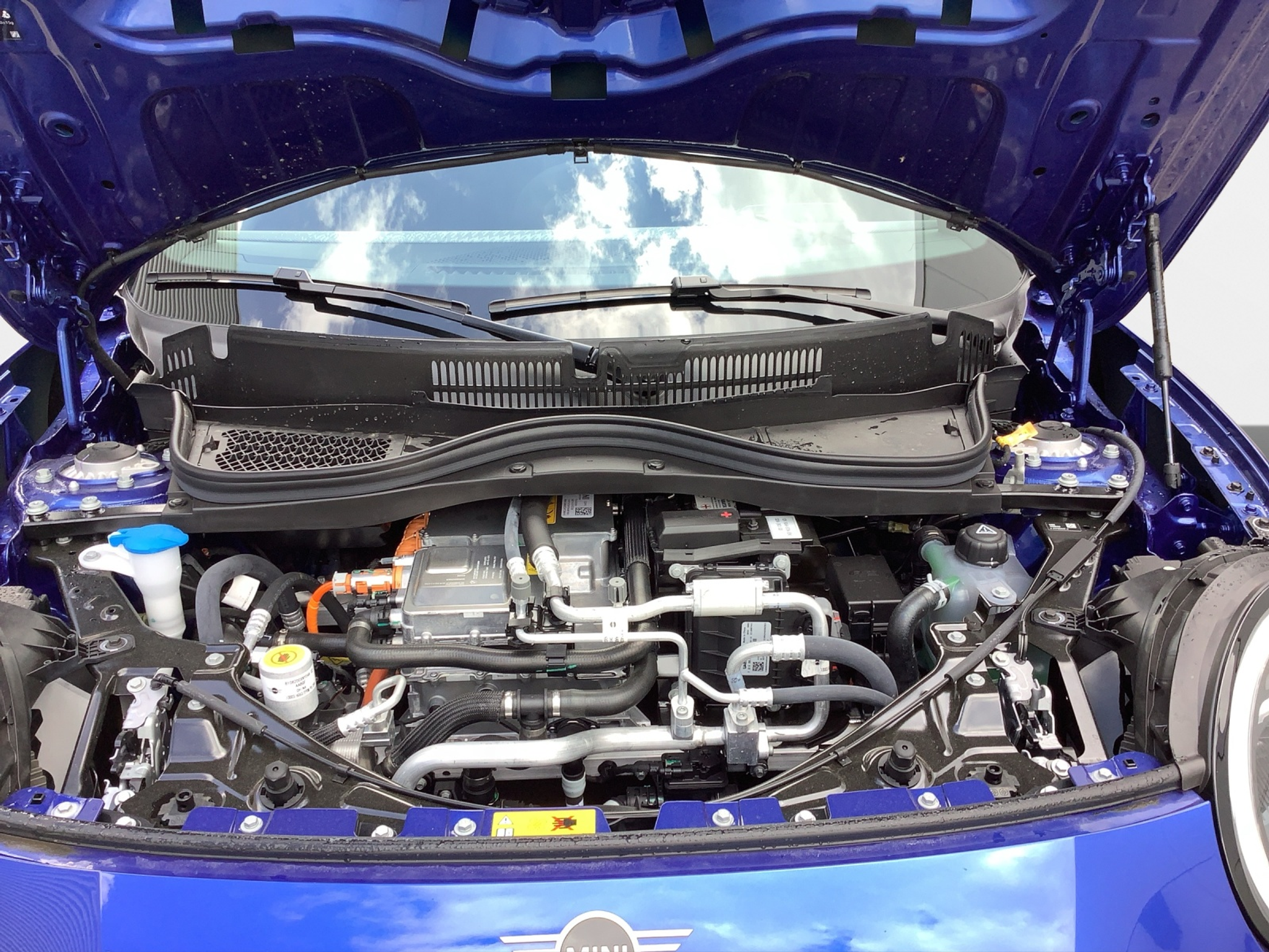 listing desktop thumbnail image 9