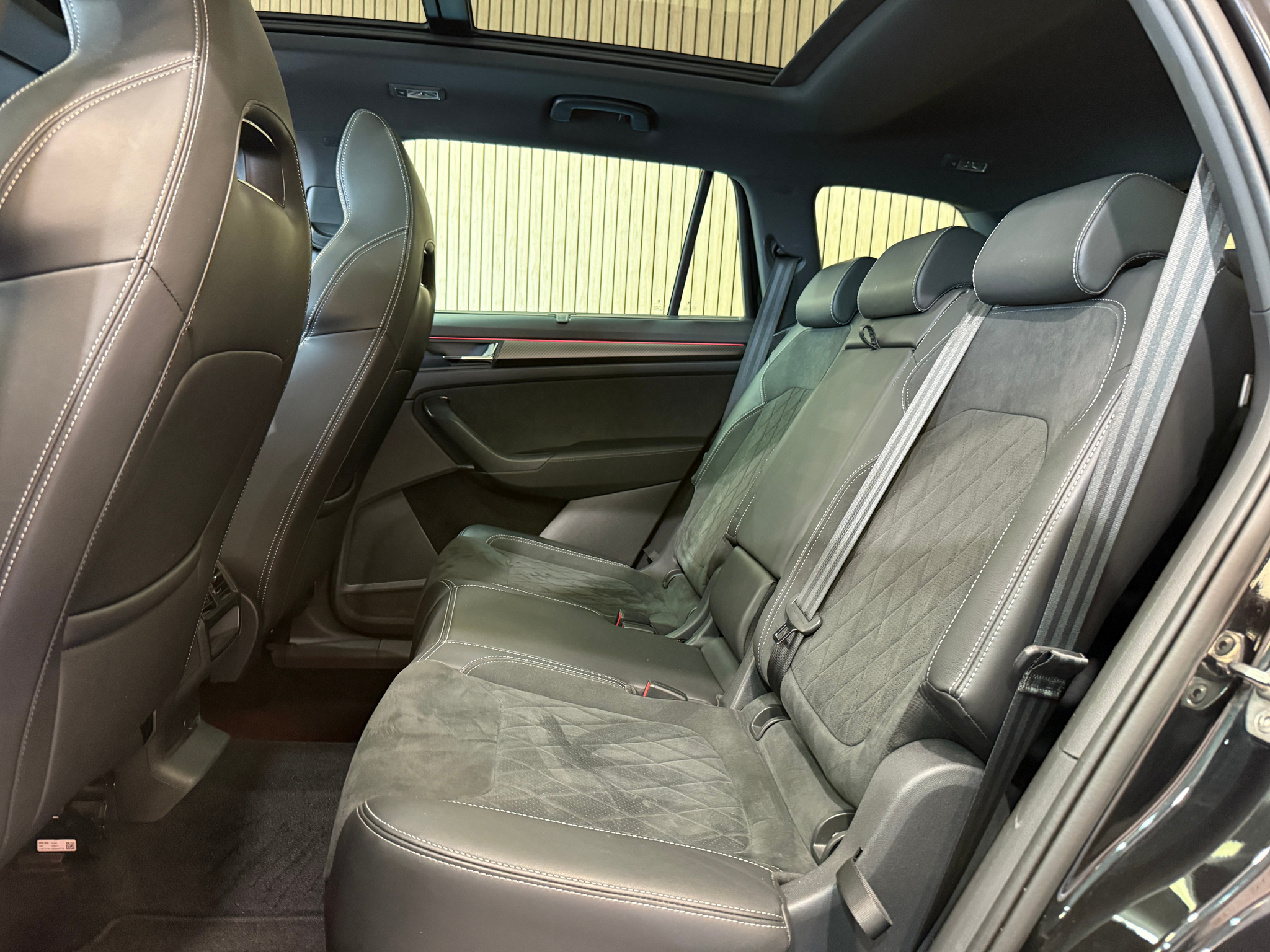 listing desktop thumbnail image 19