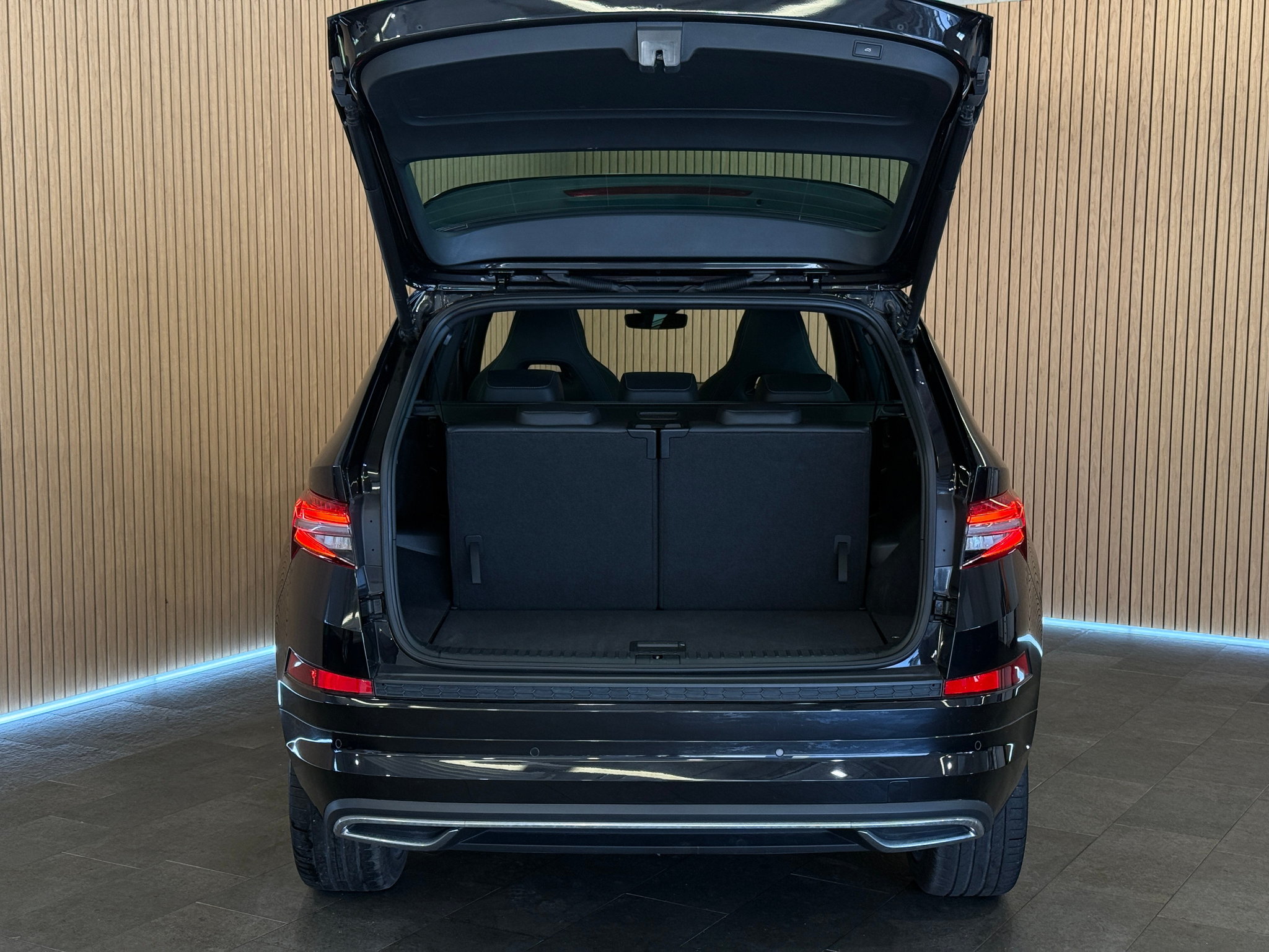 listing desktop thumbnail image 4