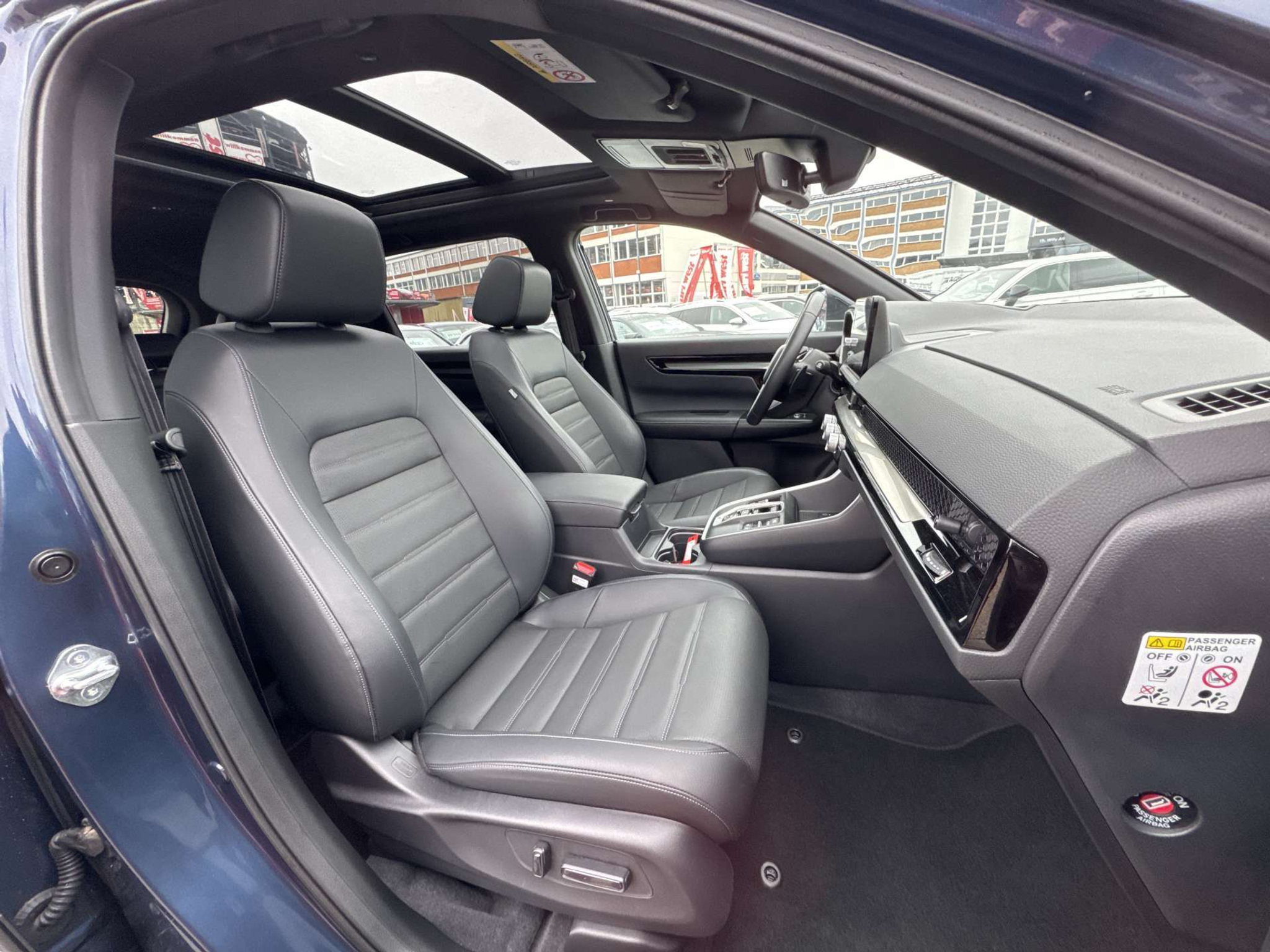 listing desktop thumbnail image 12