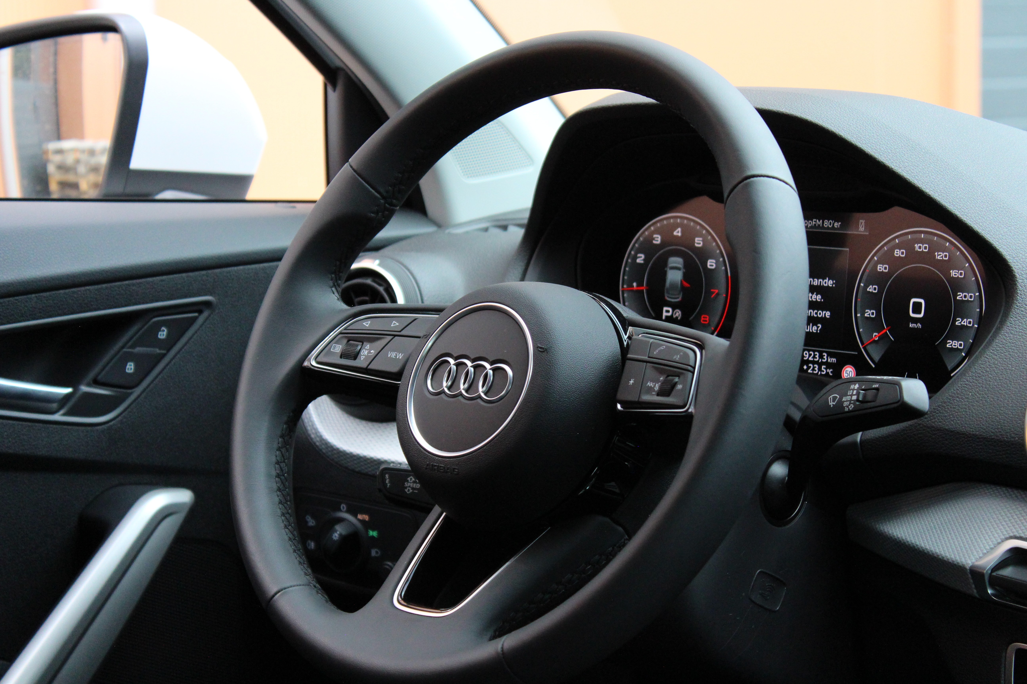 listing desktop thumbnail image 9