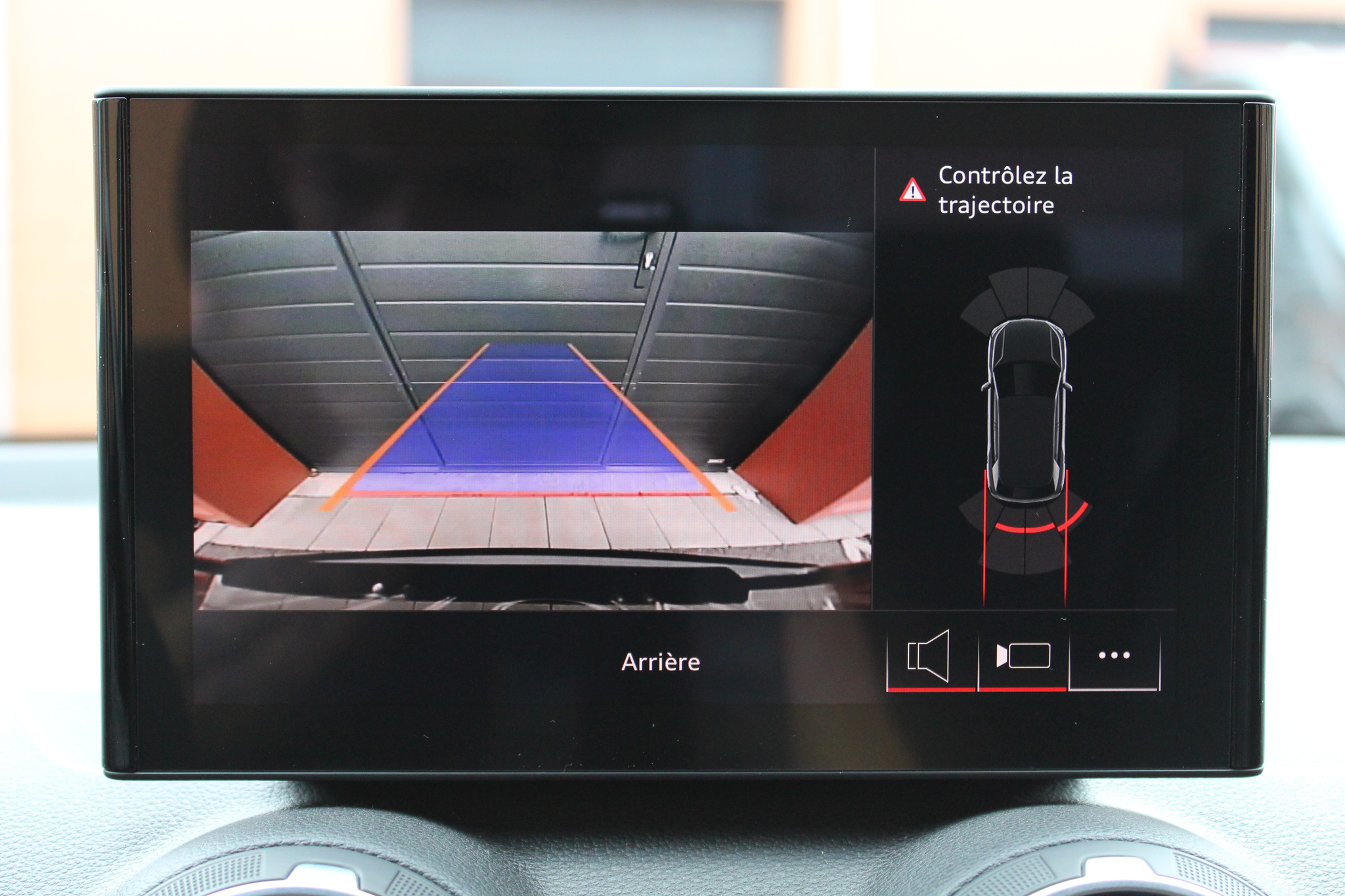 listing desktop thumbnail image 14