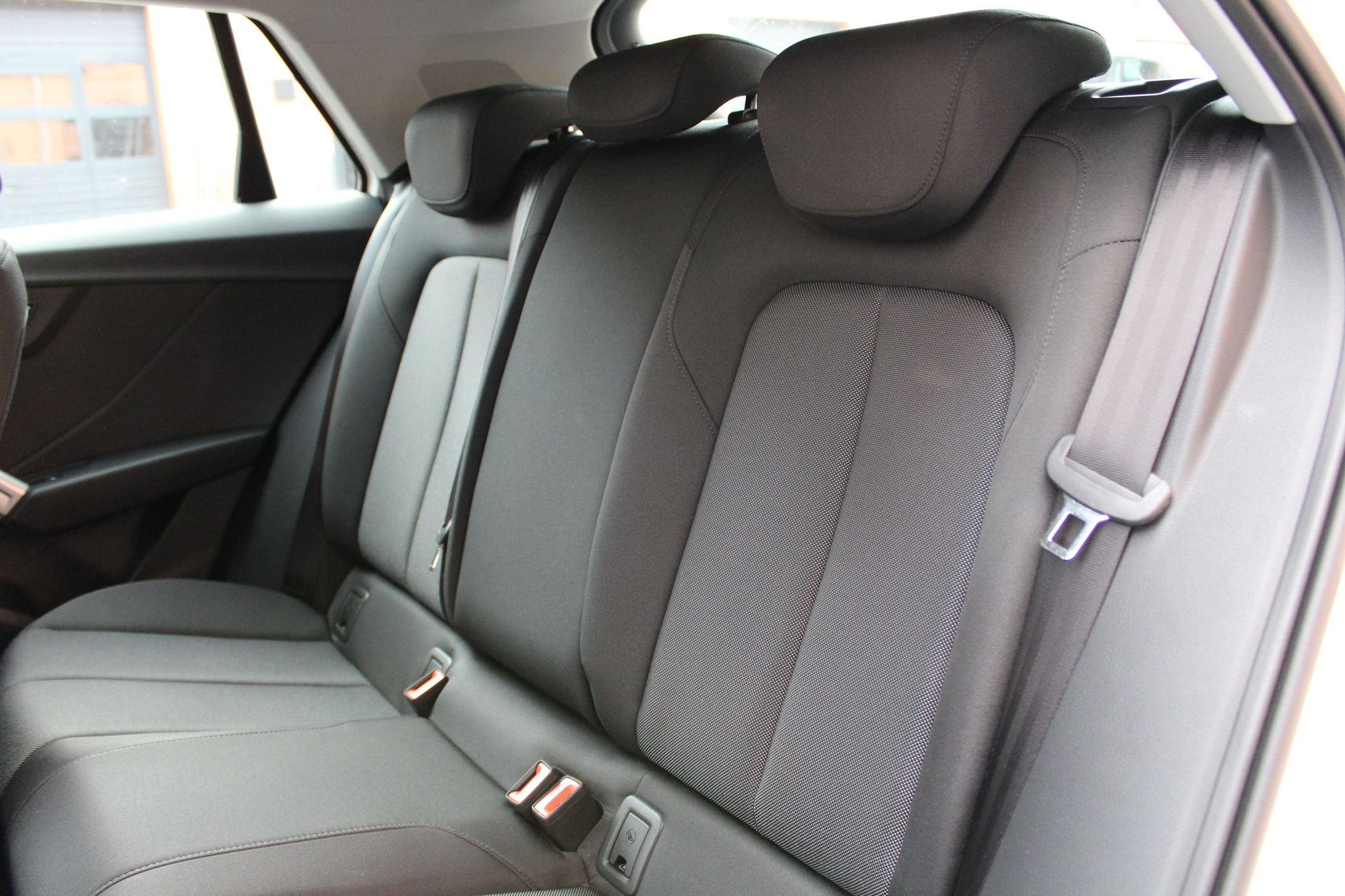 listing desktop thumbnail image 22