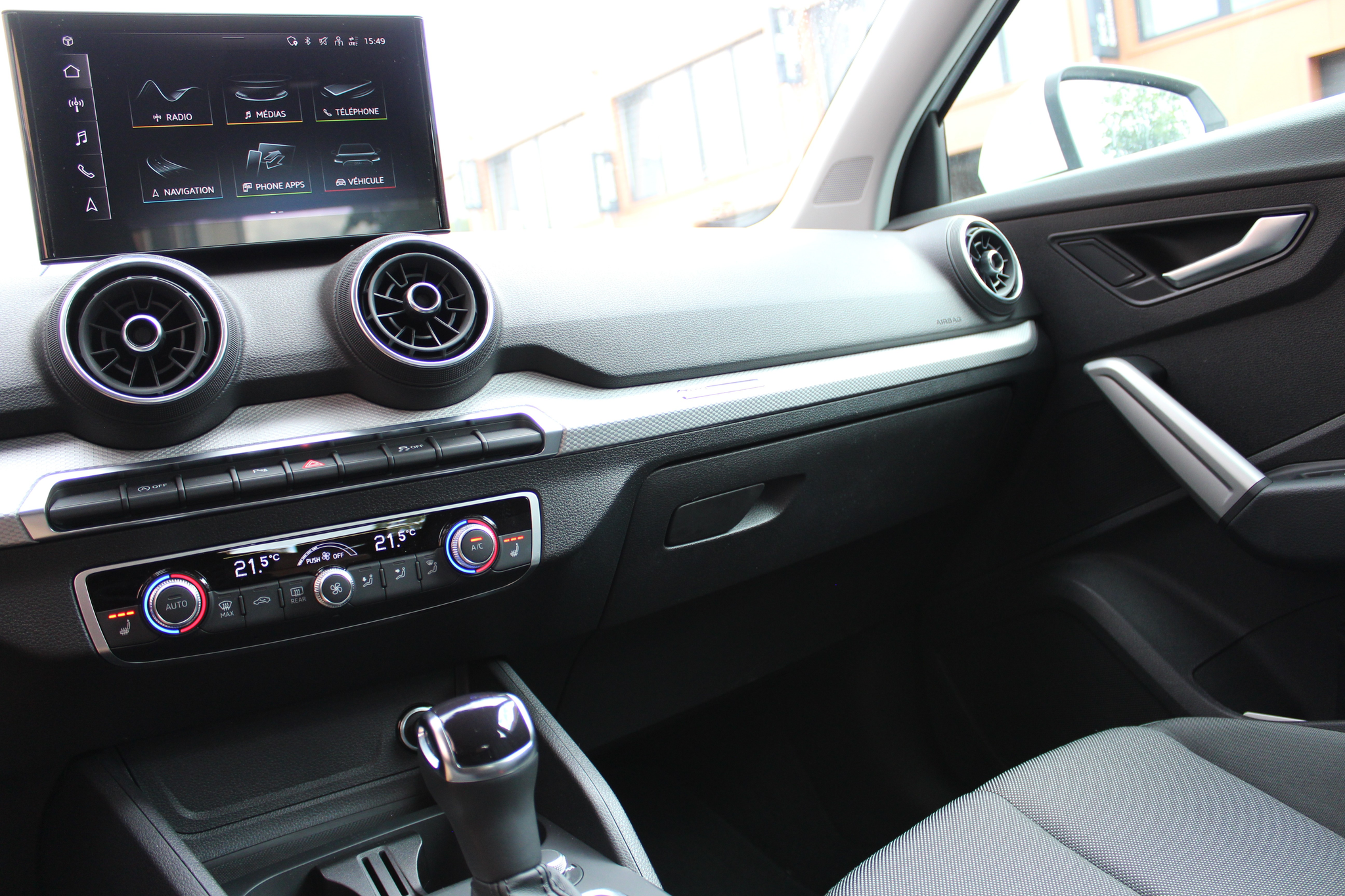 listing desktop thumbnail image 11