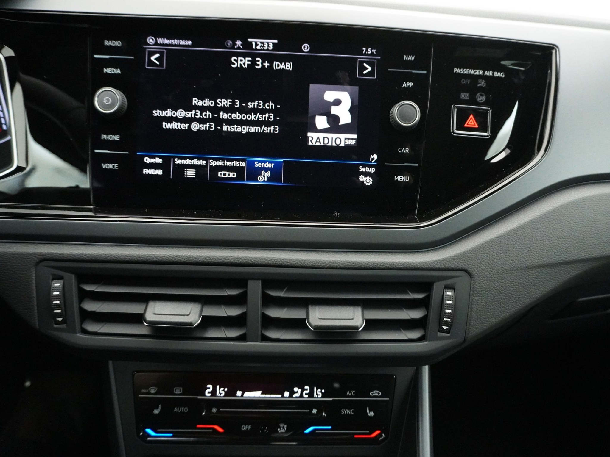 listing desktop thumbnail image 19