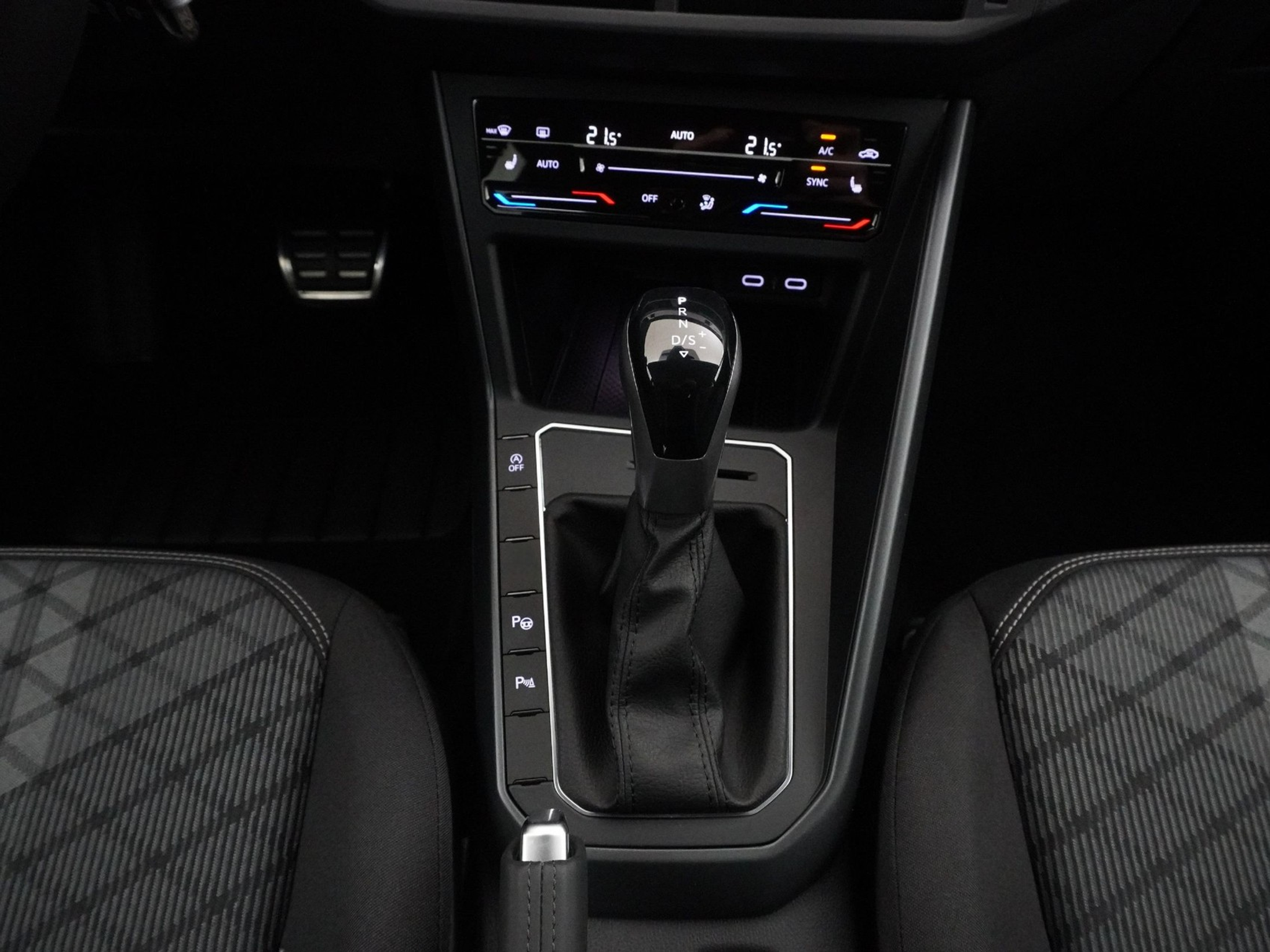 listing desktop thumbnail image 18