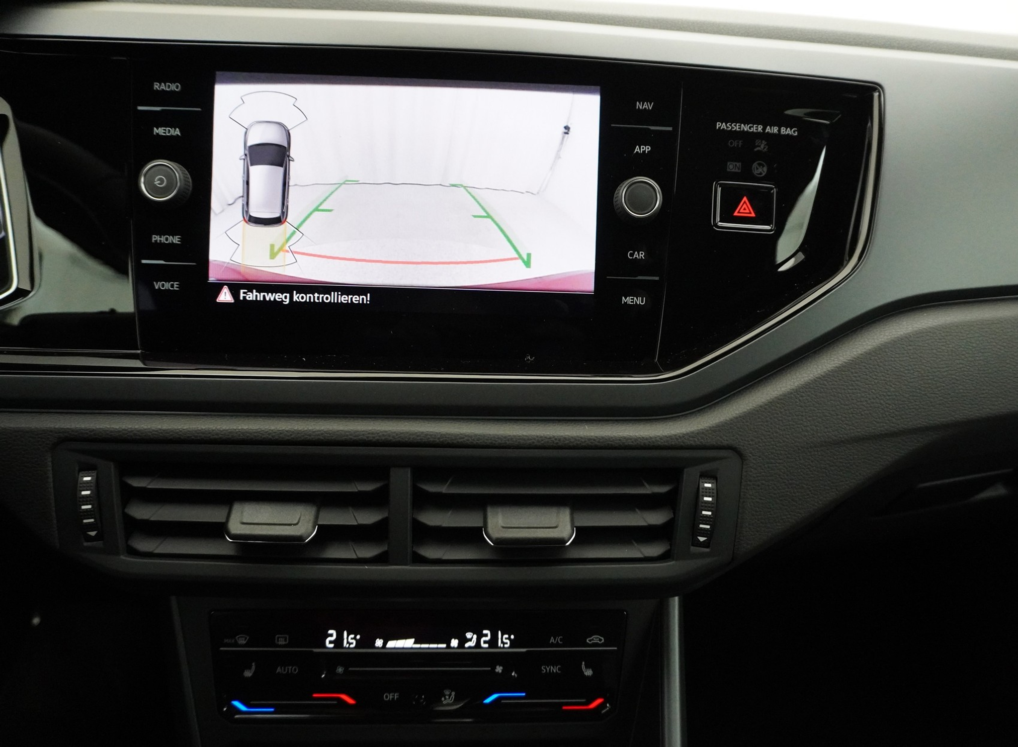 listing desktop thumbnail image 16